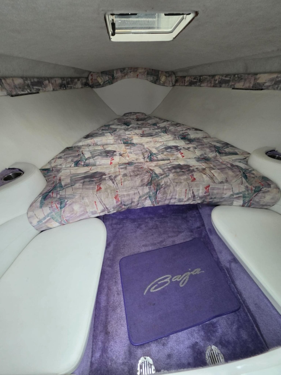 1999 Baja 252 Islander
