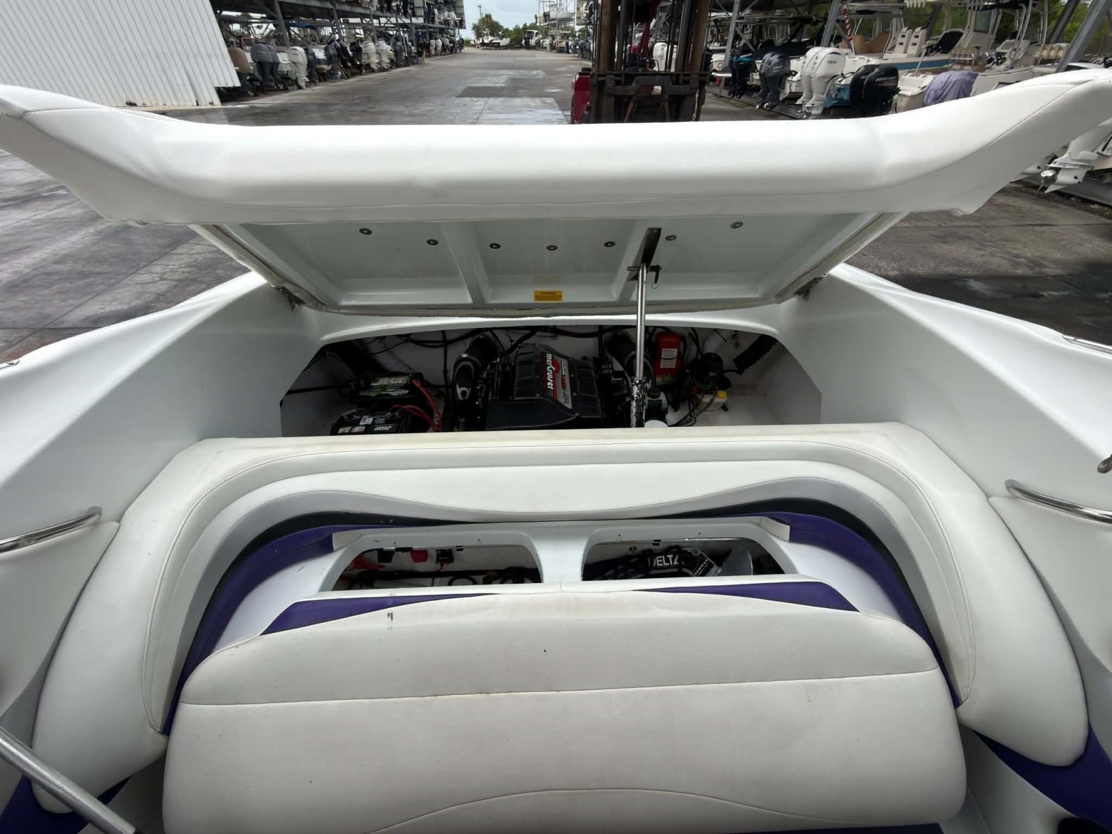 1999 Baja 252 Islander