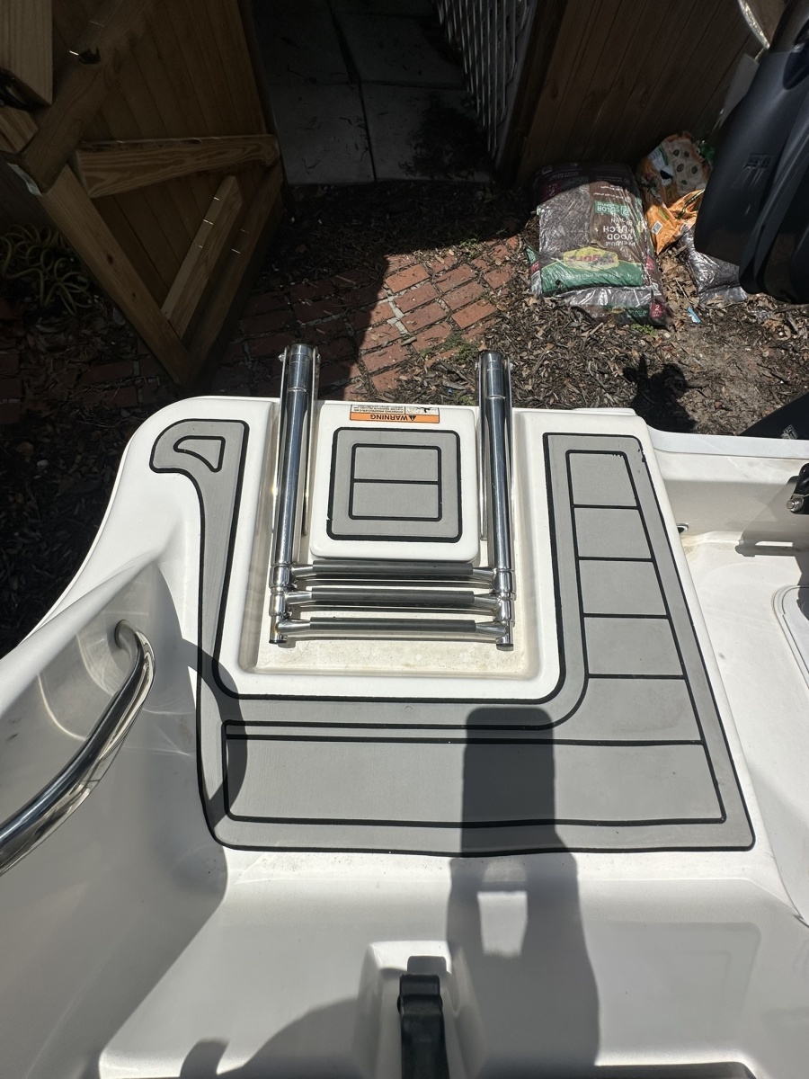 2020 Sea Fox 228 Commander