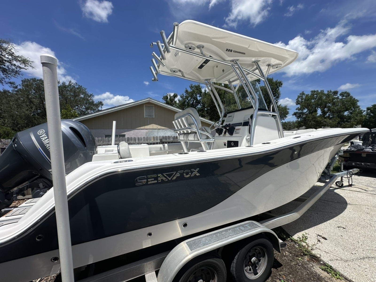 2020 Sea Fox 228 Commander