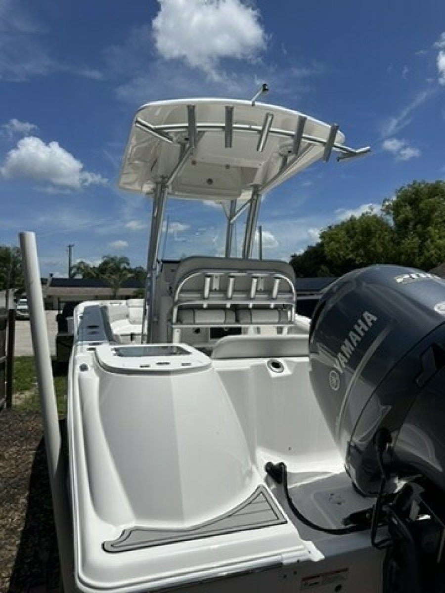 2020 Sea Fox 228 Commander