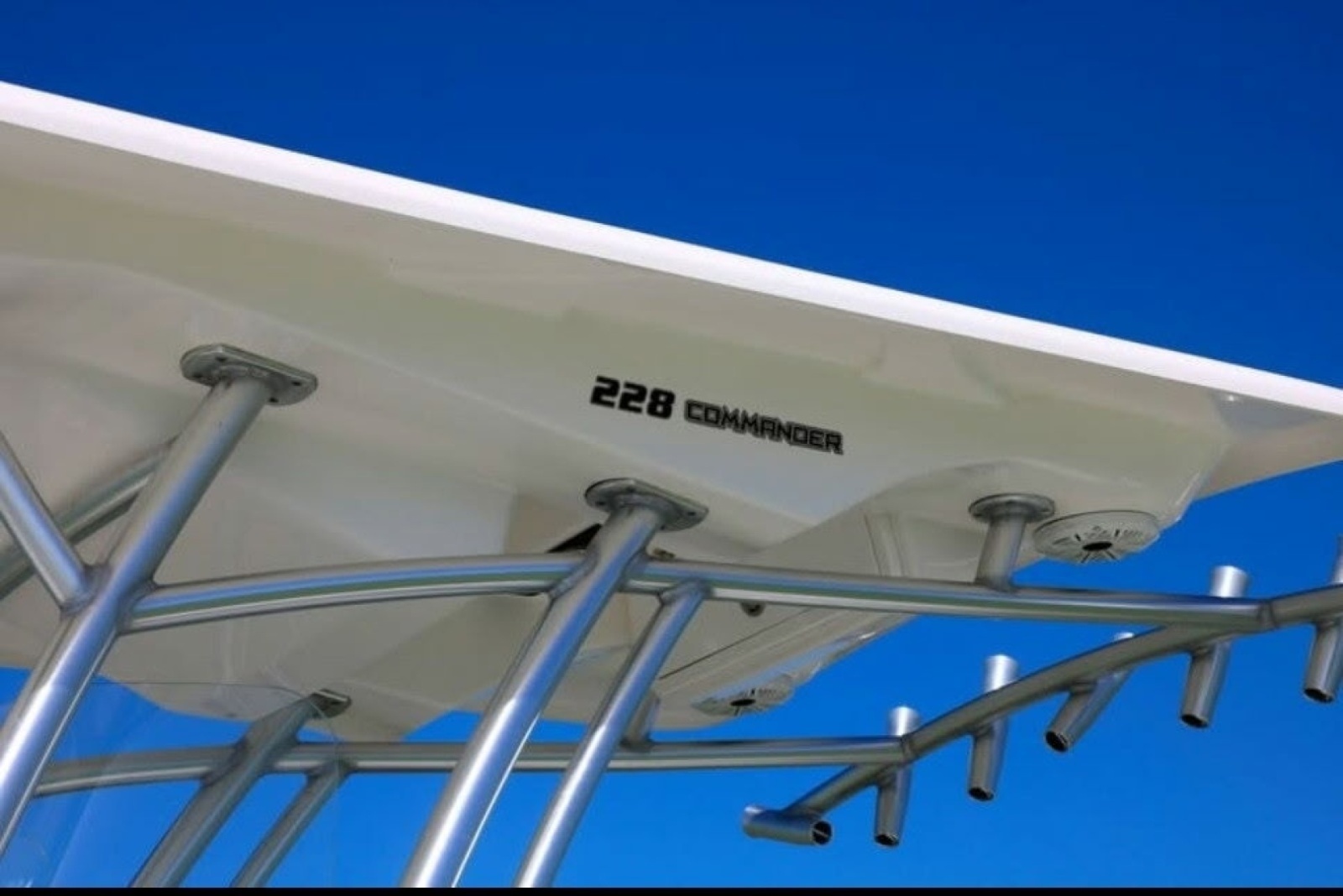 2020 Sea Fox 228 Commander