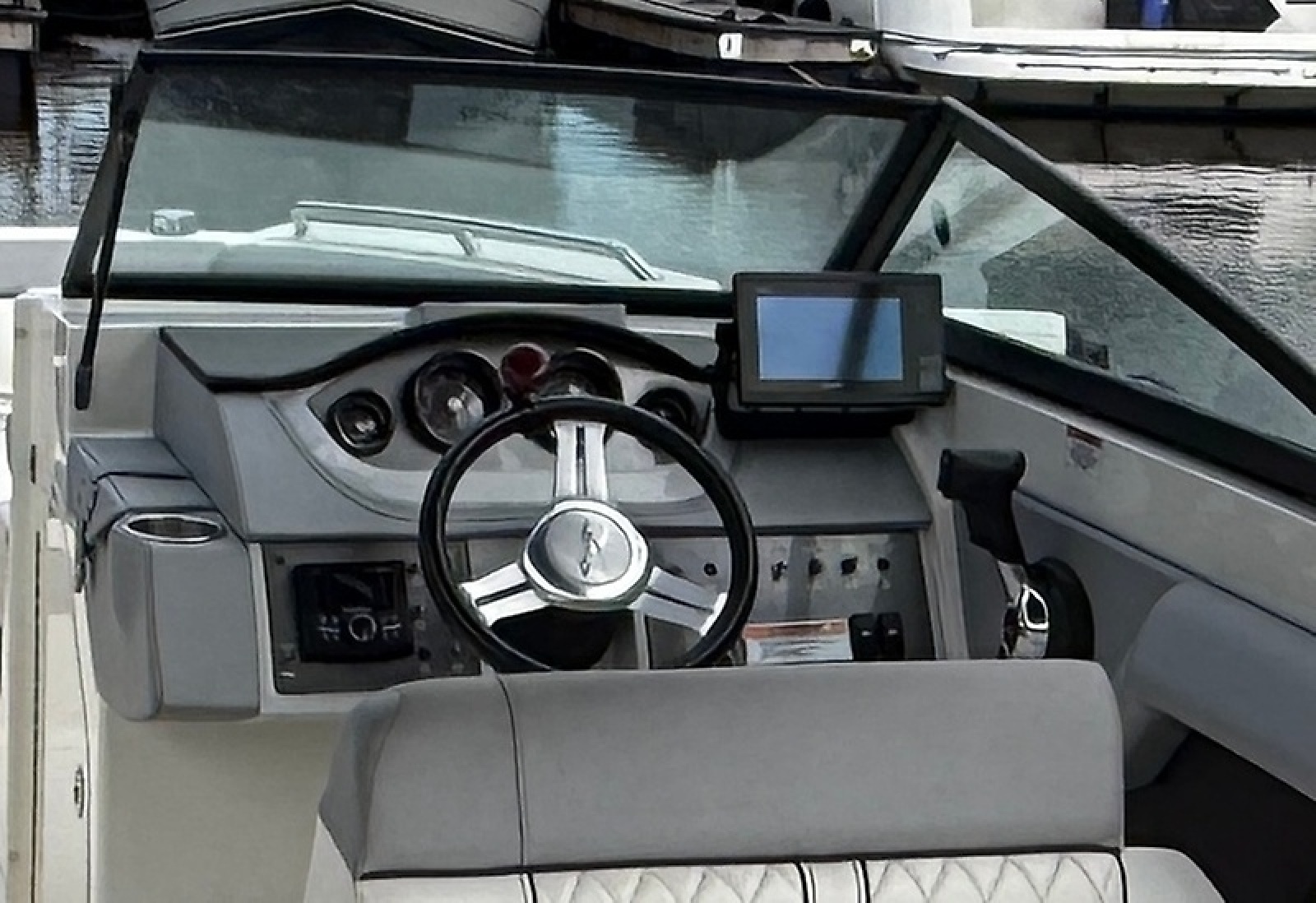 2017 Sea Ray SDX 270 — 0005843800