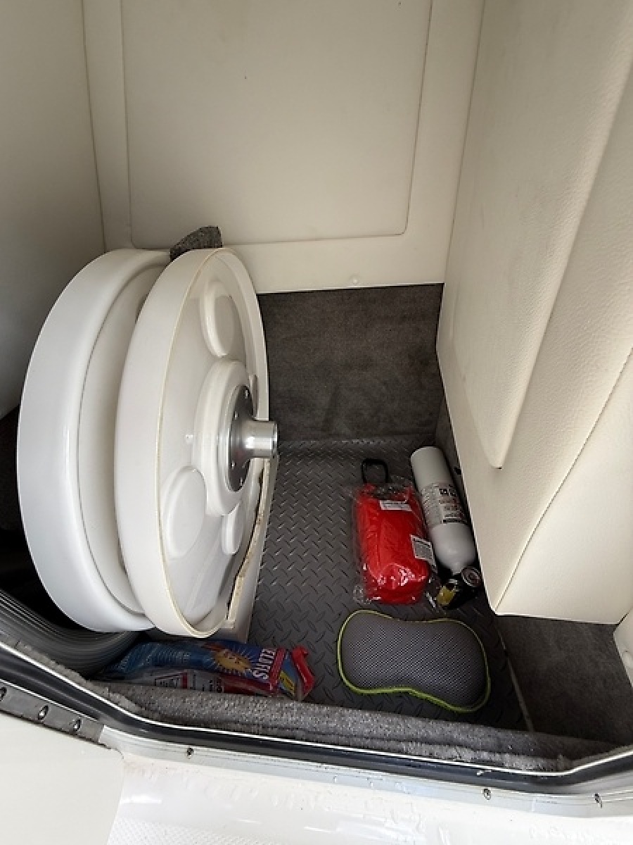 2017 Sea Ray SDX 270 — 0005843576