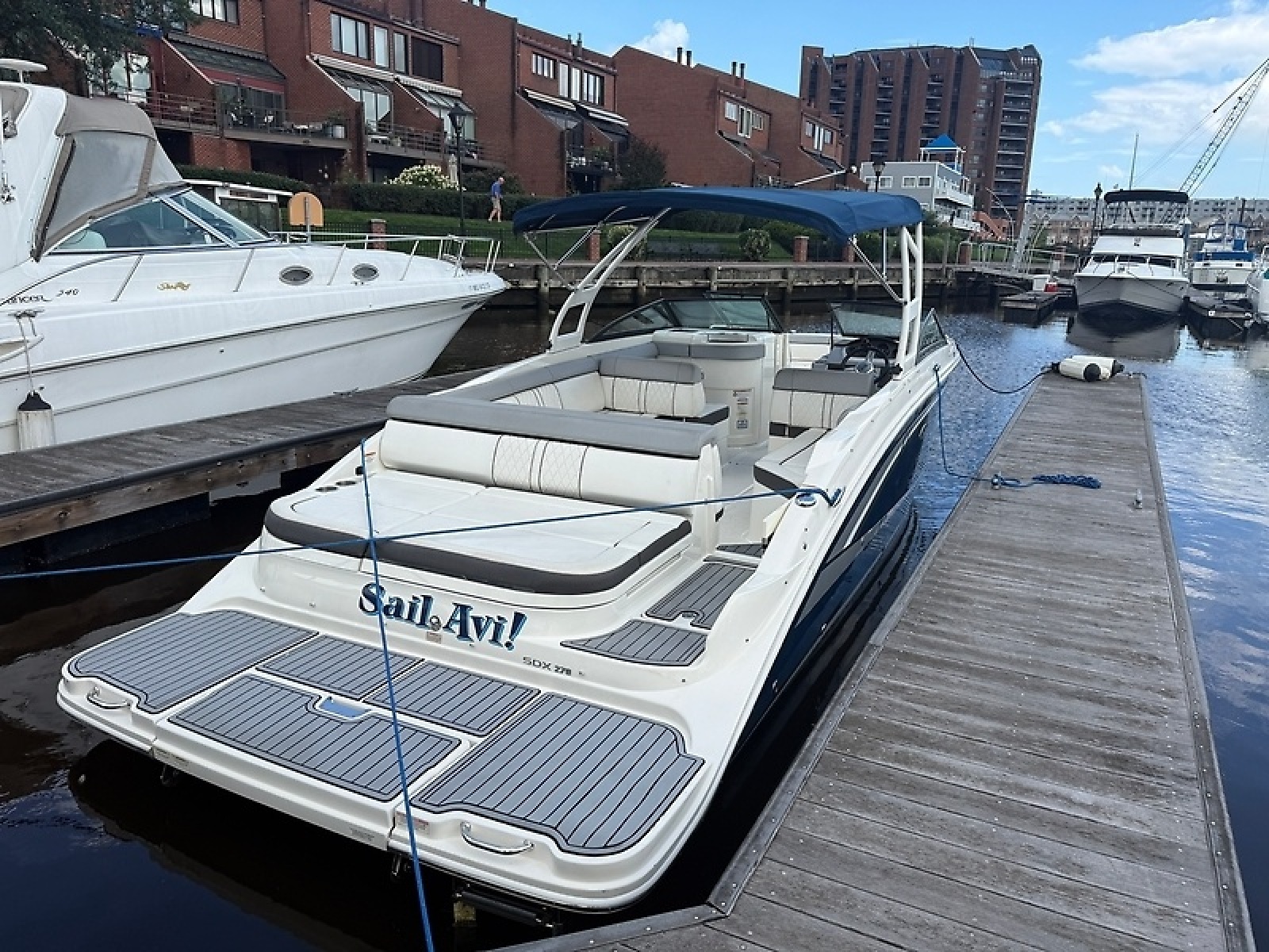 2017 Sea Ray SDX 270 — 0005843588