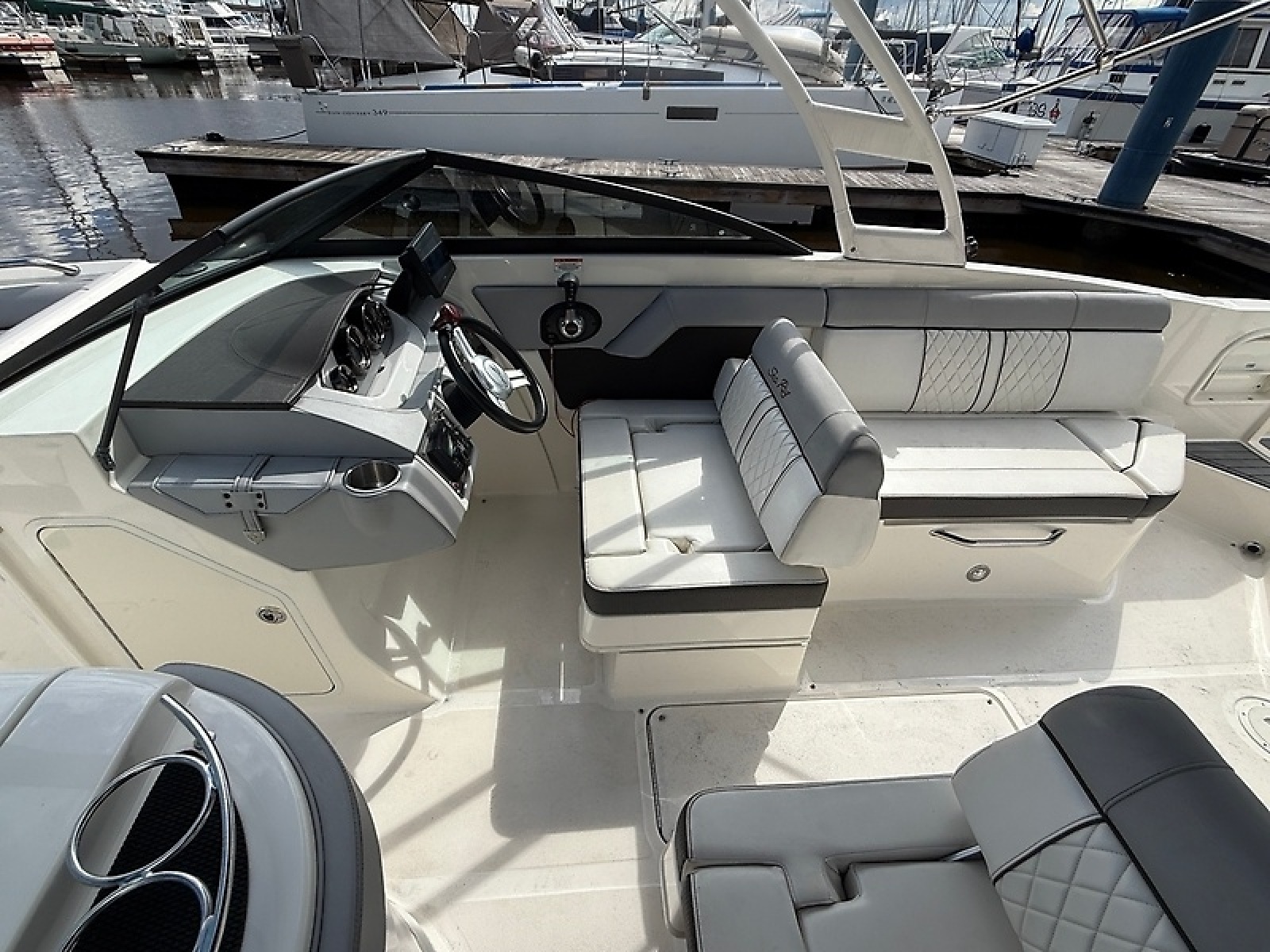 2017 Sea Ray SDX 270 — 0005843562