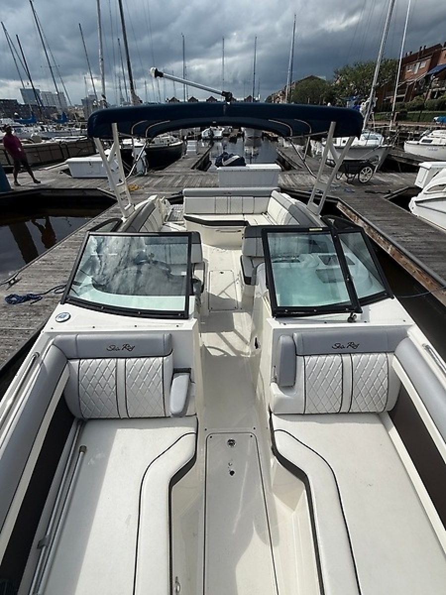 2017 Sea Ray SDX 270 — 0005843573