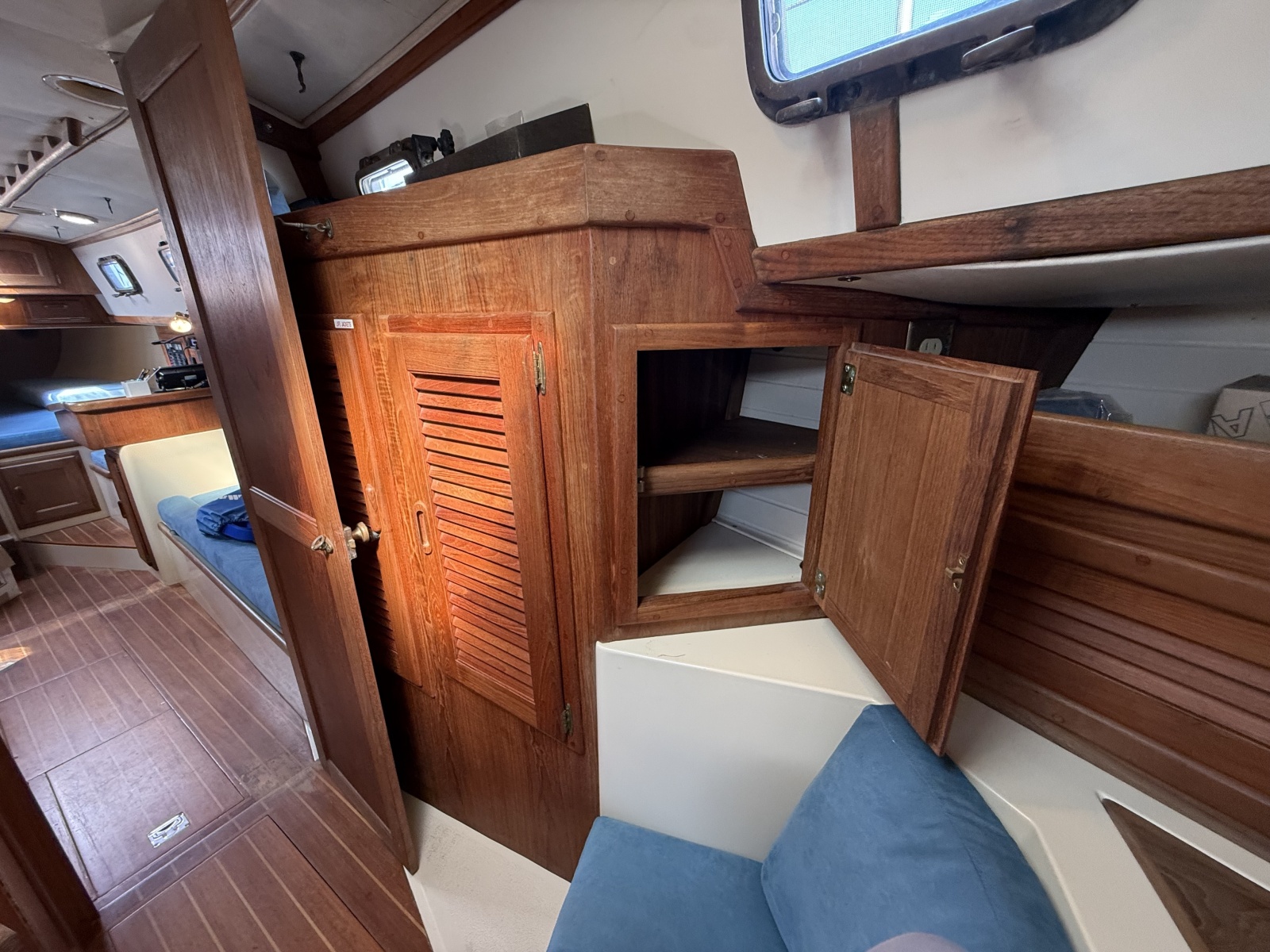 1994 Pacific Seacraft 37