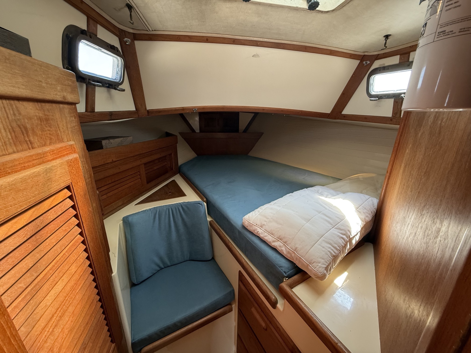 1994 Pacific Seacraft 37