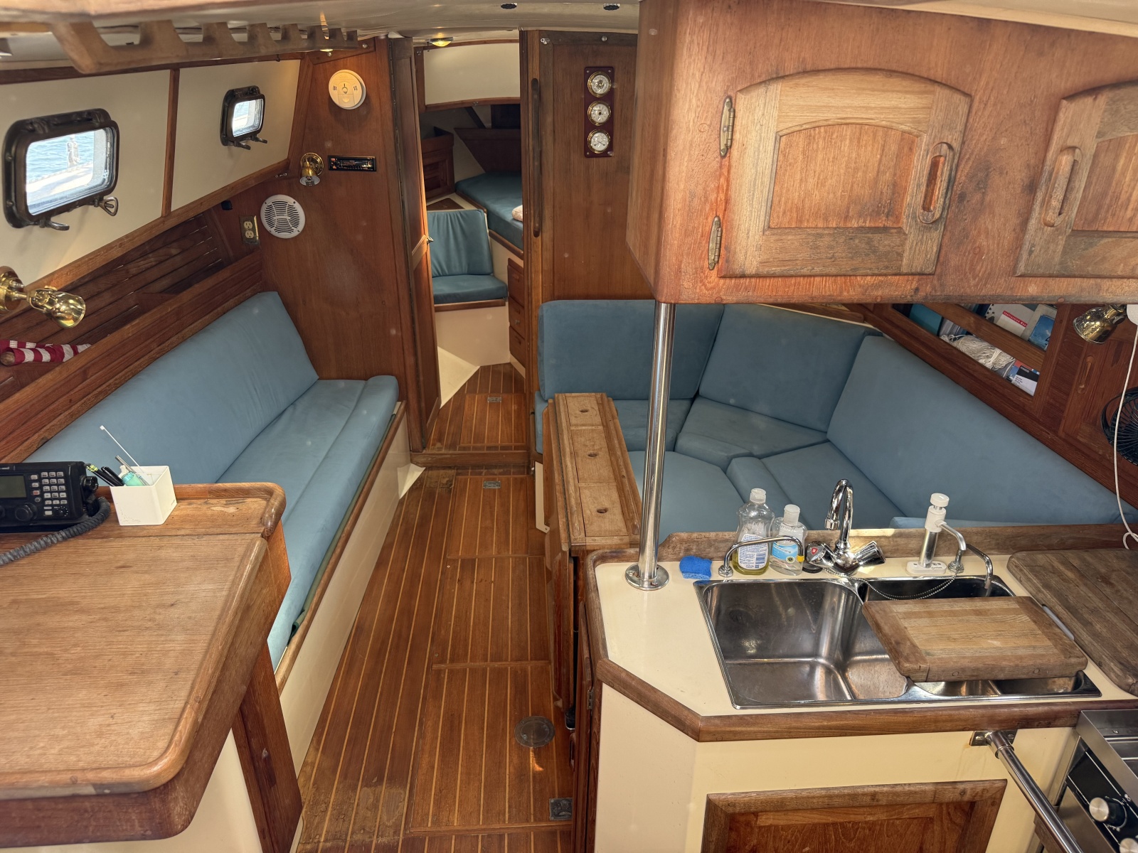 1994 Pacific Seacraft 37