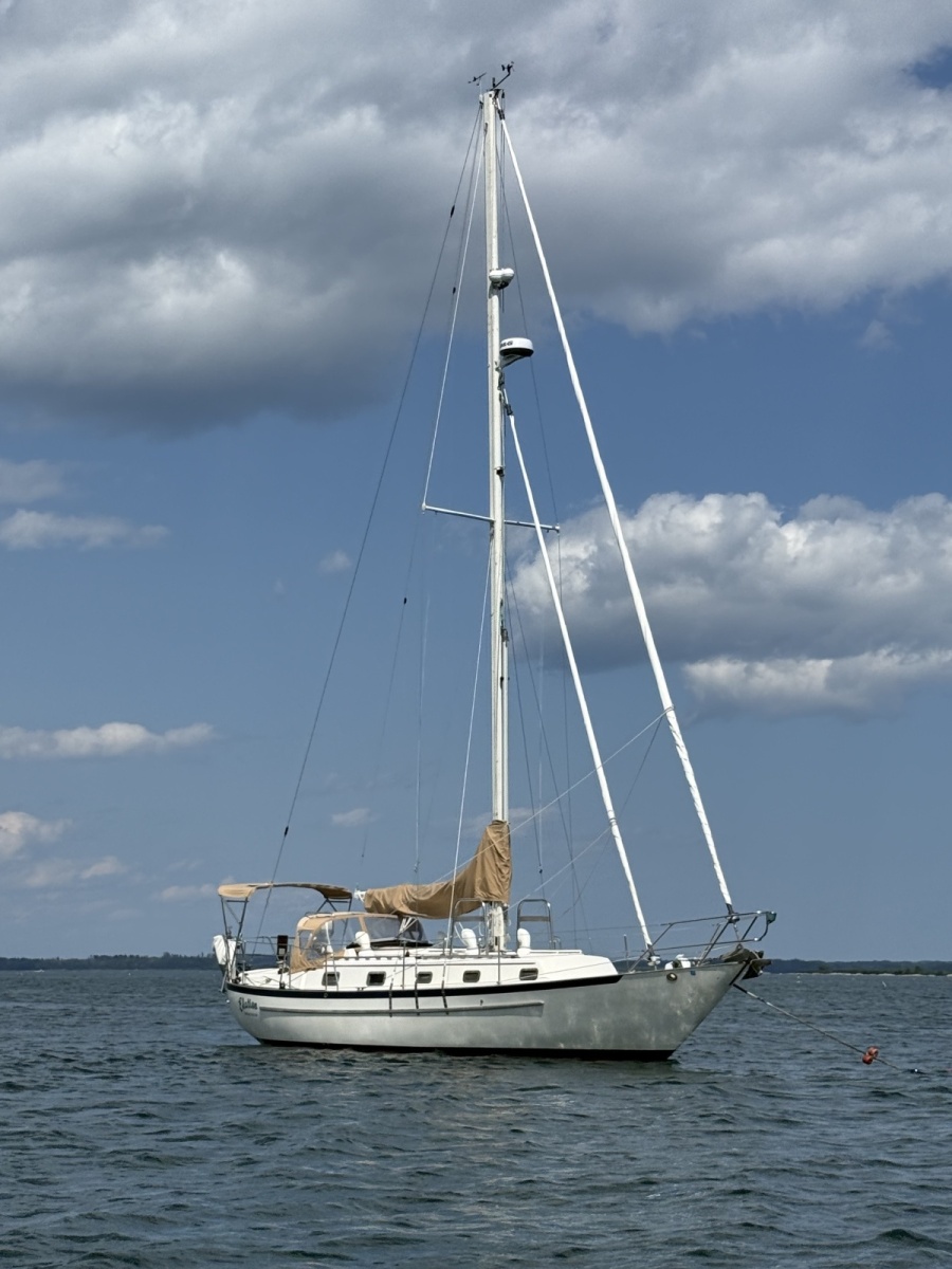 1994 Pacific Seacraft 37