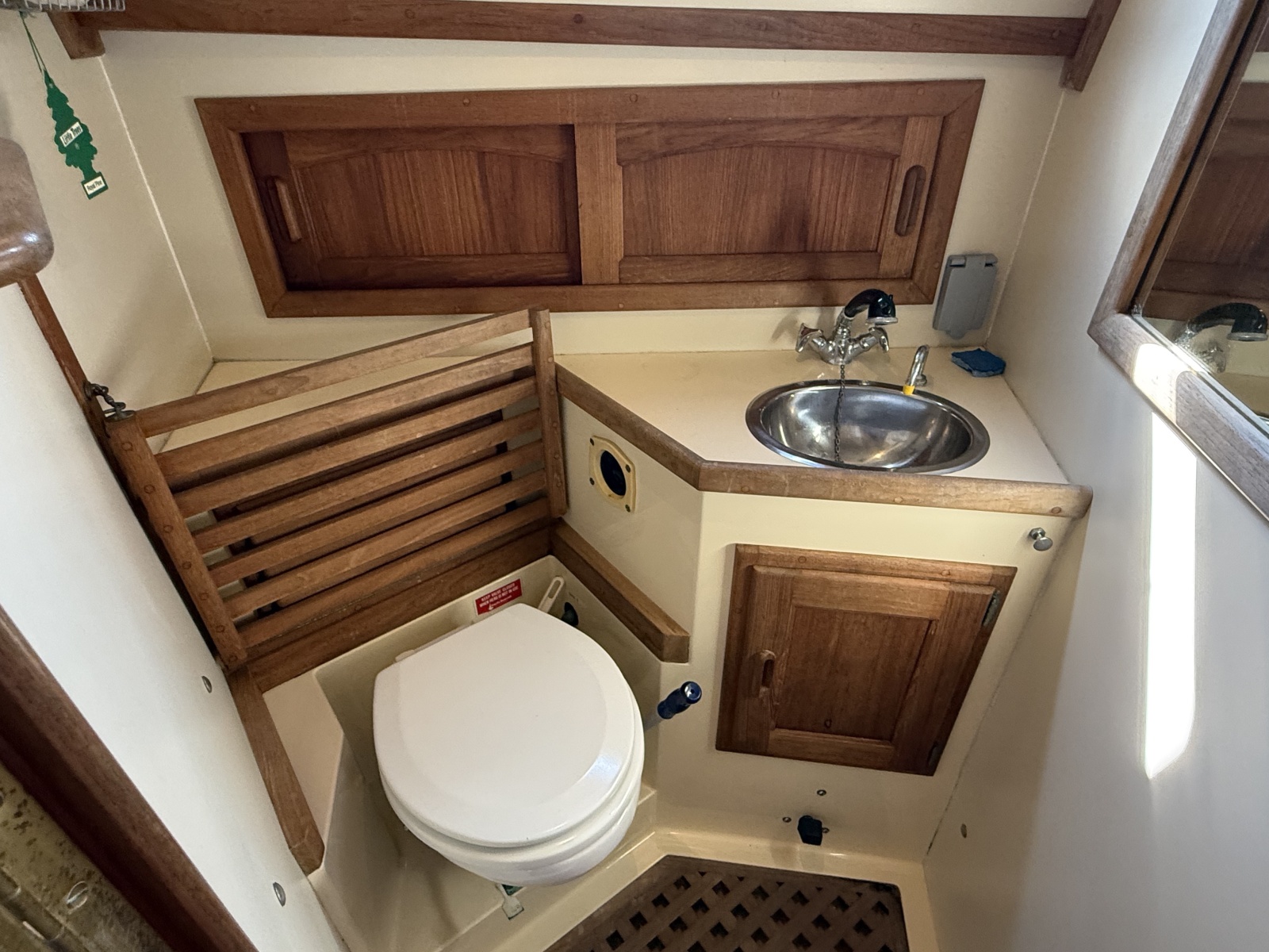 1994 Pacific Seacraft 37