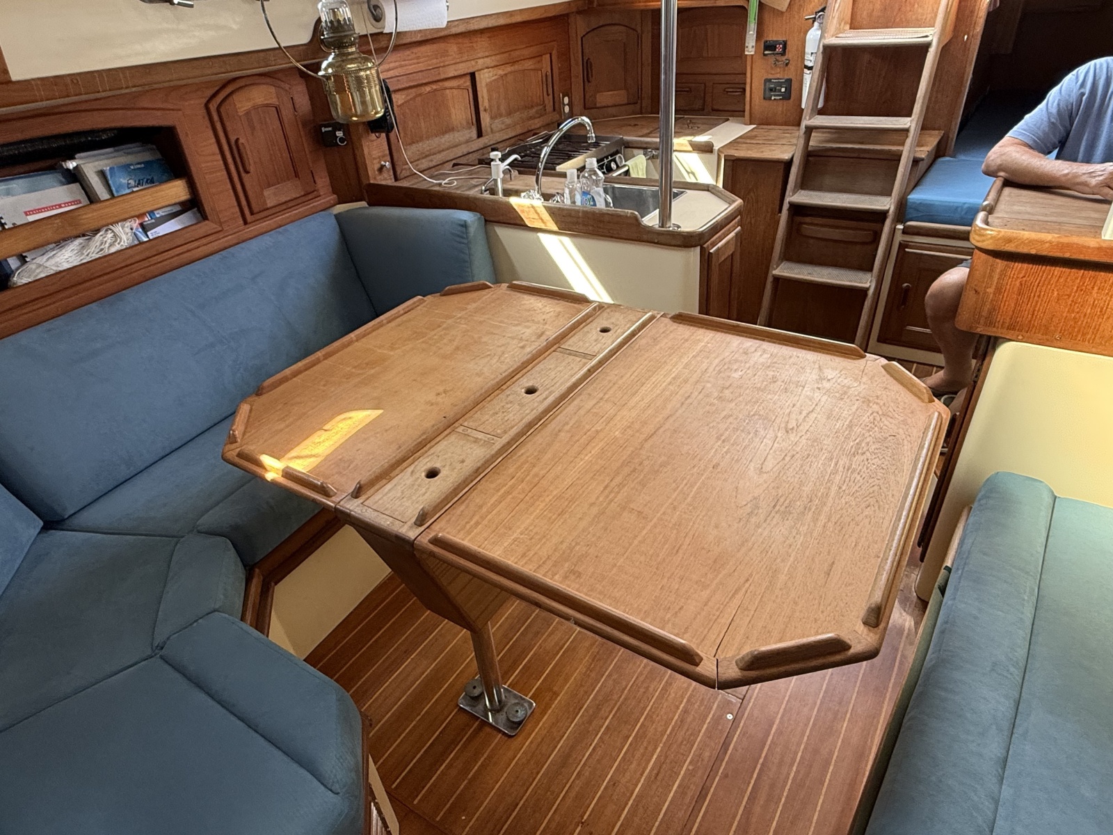 1994 Pacific Seacraft 37