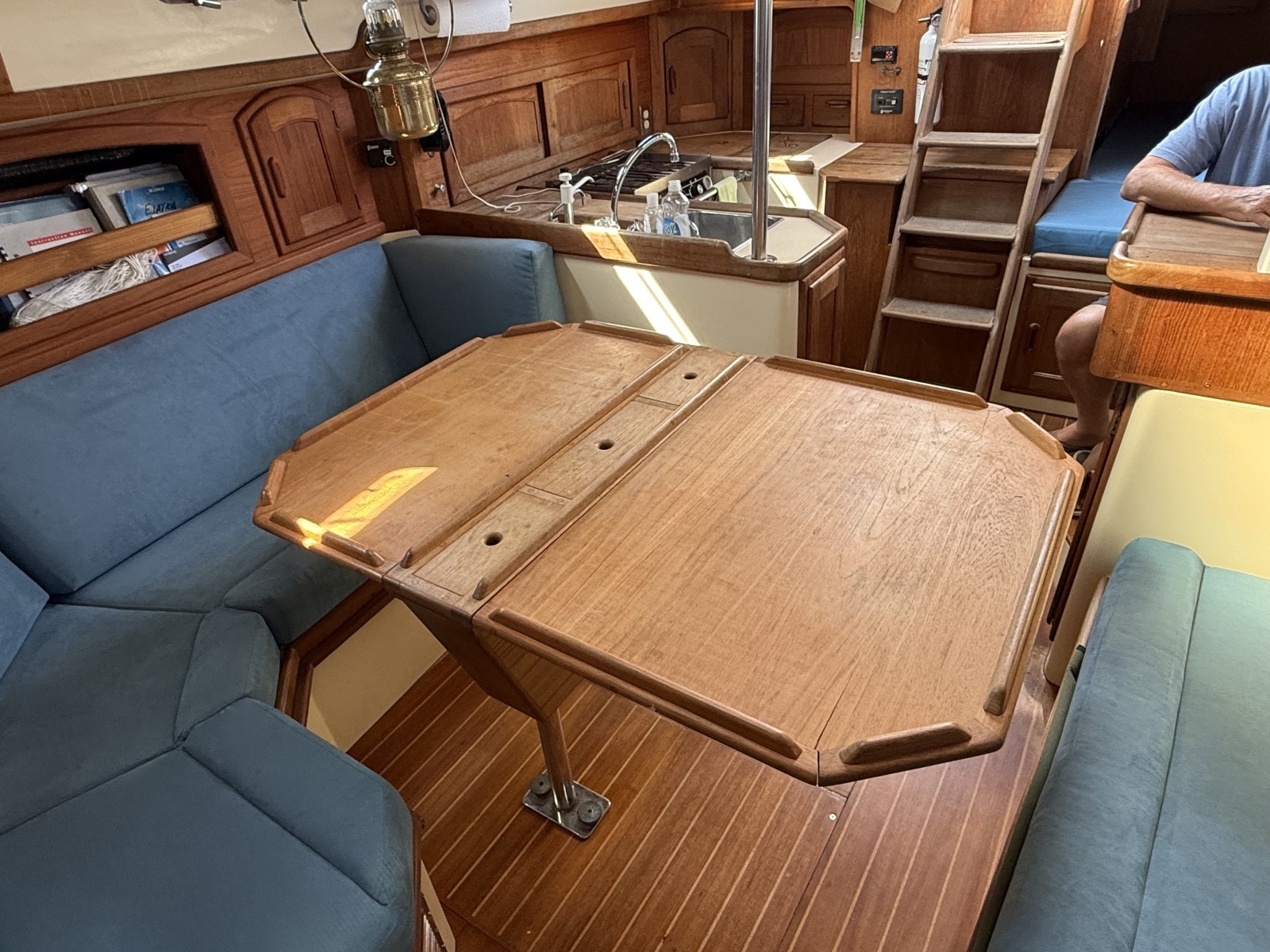 1994 Pacific Seacraft 37