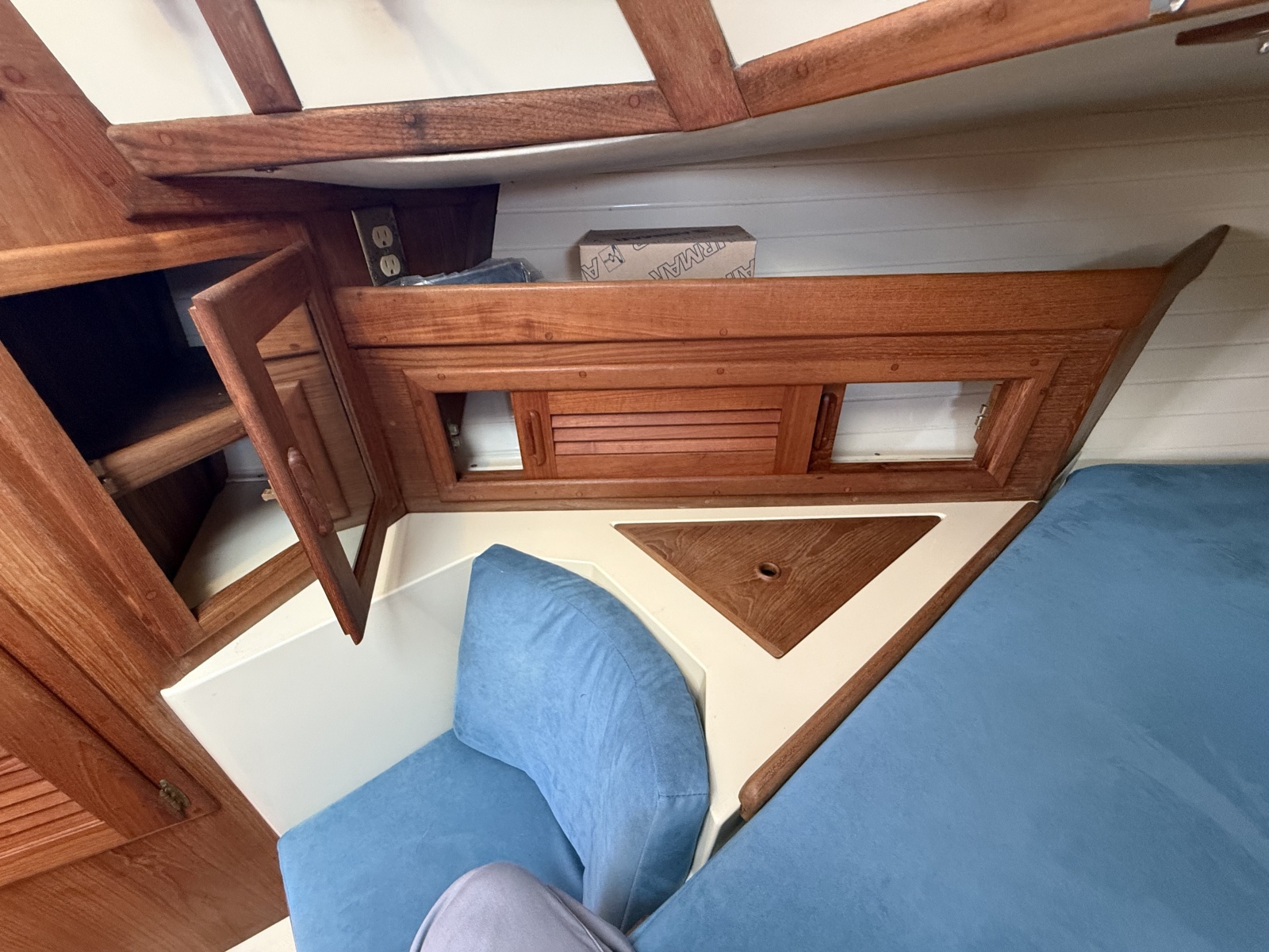 1994 Pacific Seacraft 37