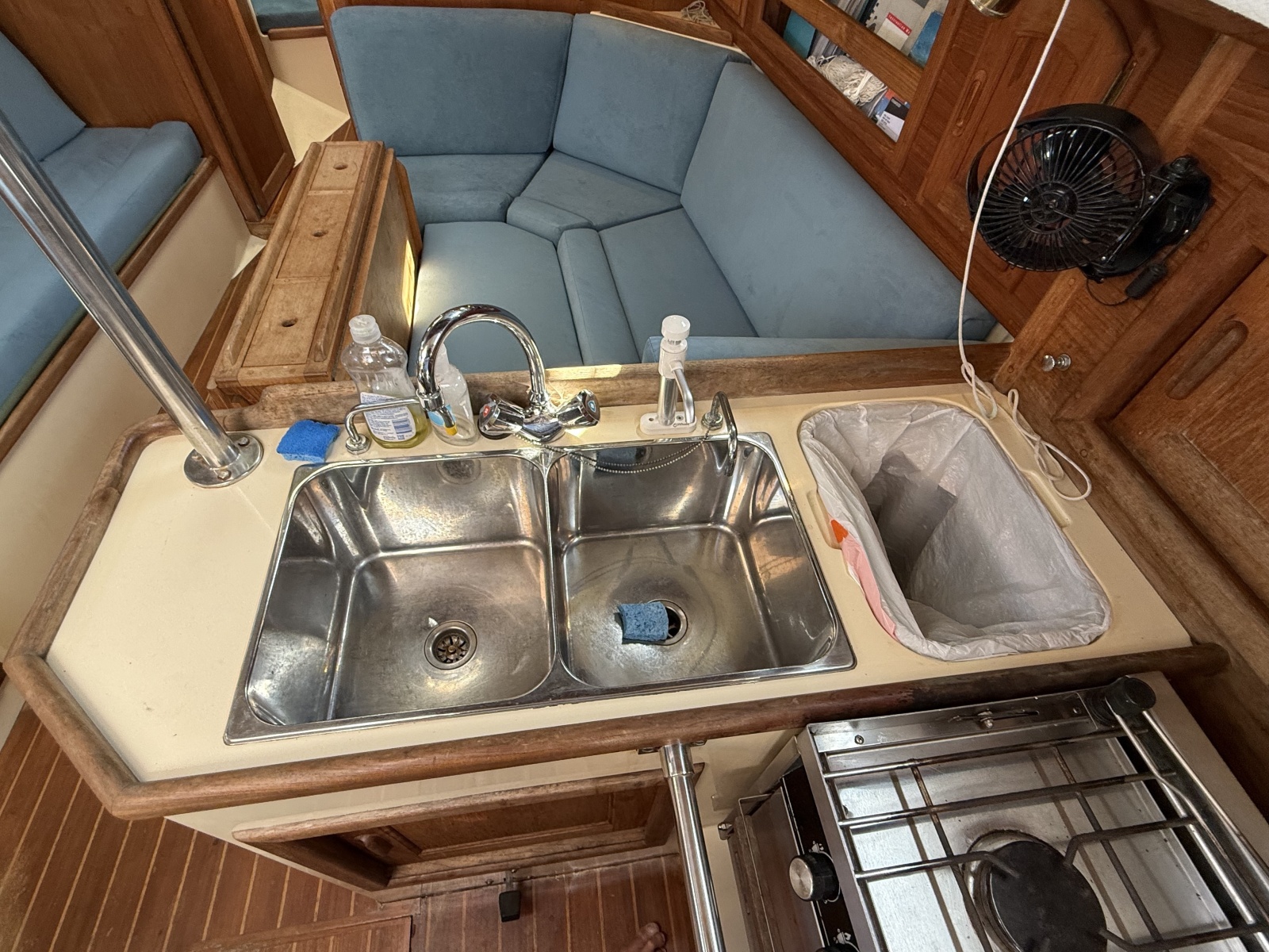 1994 Pacific Seacraft 37