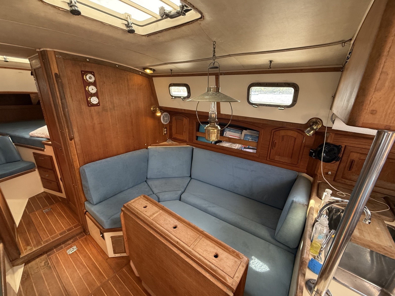 1994 Pacific Seacraft 37