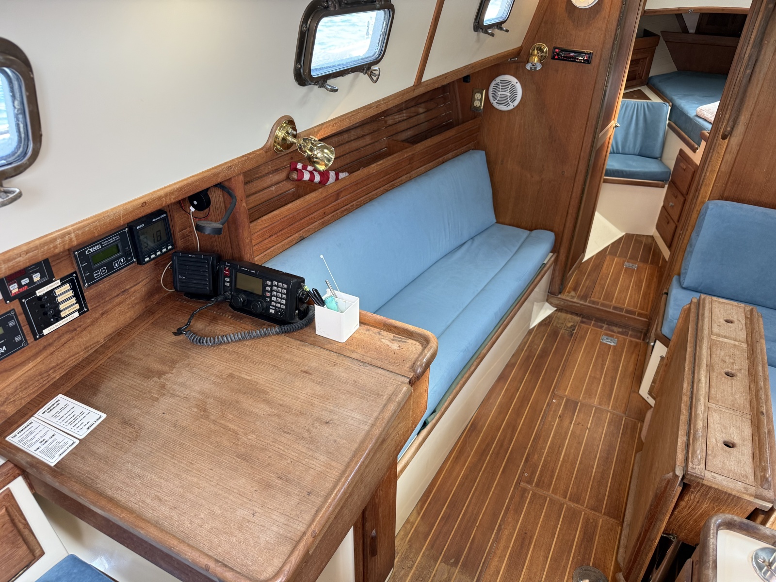 1994 Pacific Seacraft 37