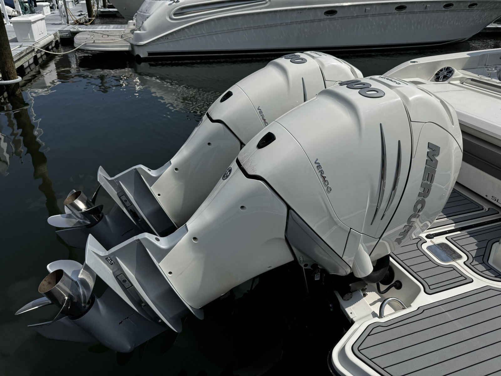 2021 Sea Ray 350 SLX