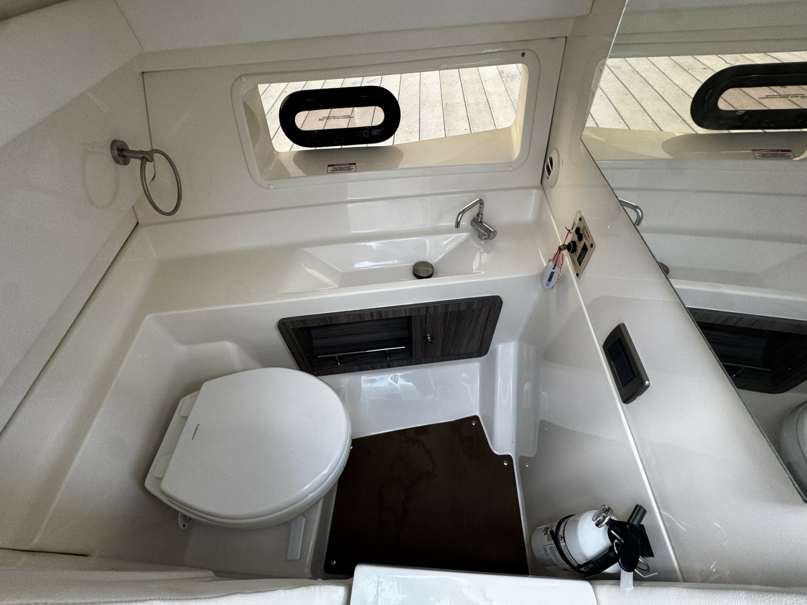 2021 Sea Ray 350 SLX