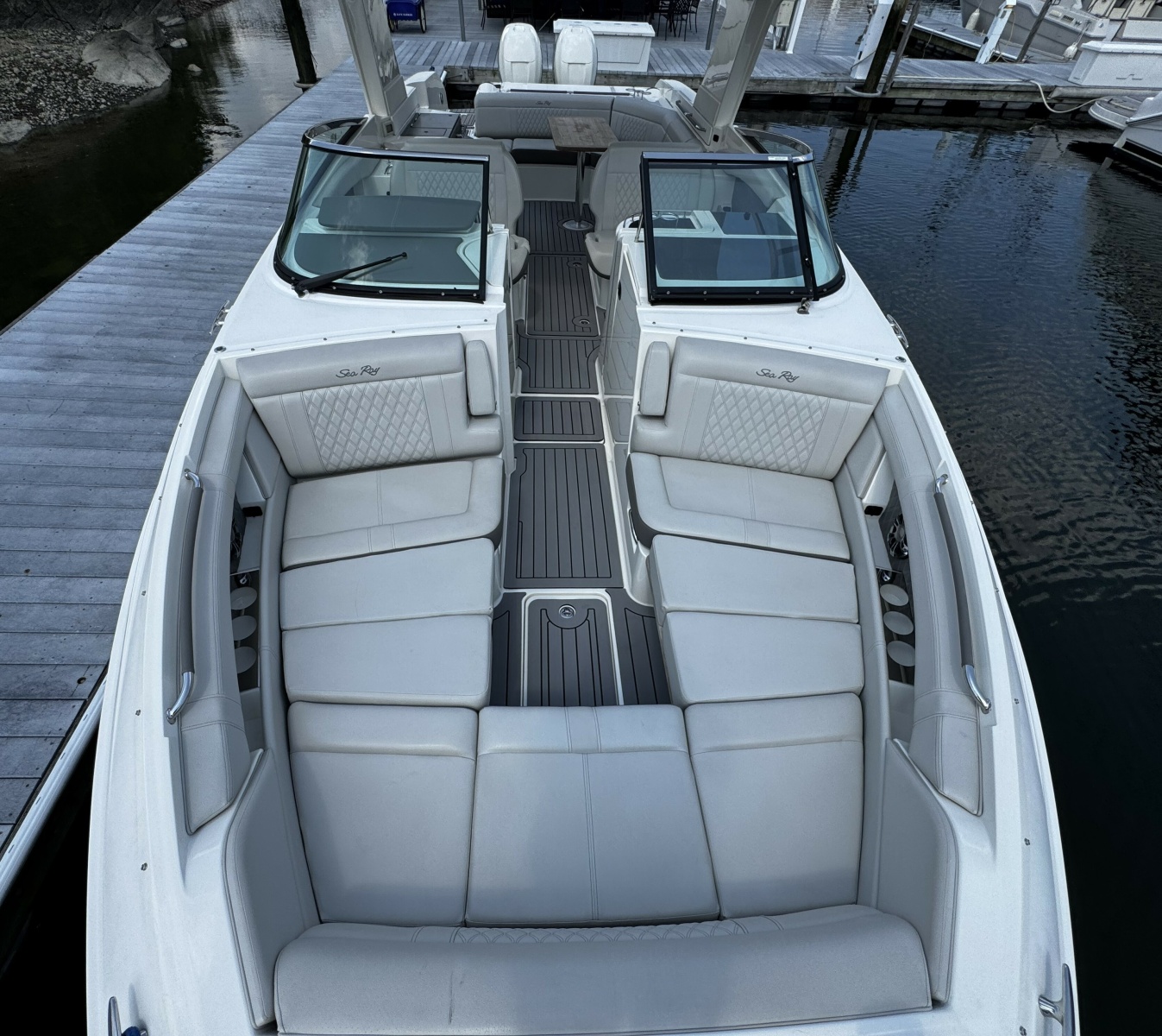 2021 Sea Ray 350 SLX