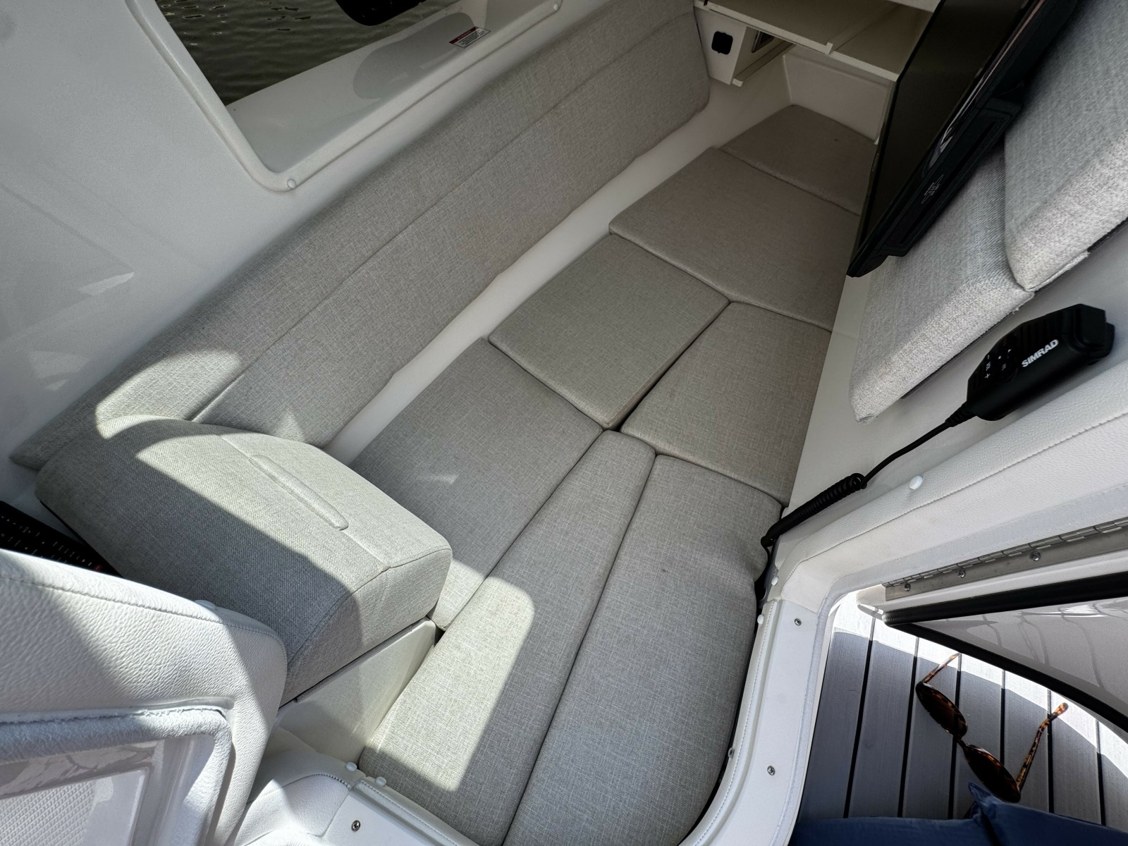 2021 Sea Ray 350 SLX