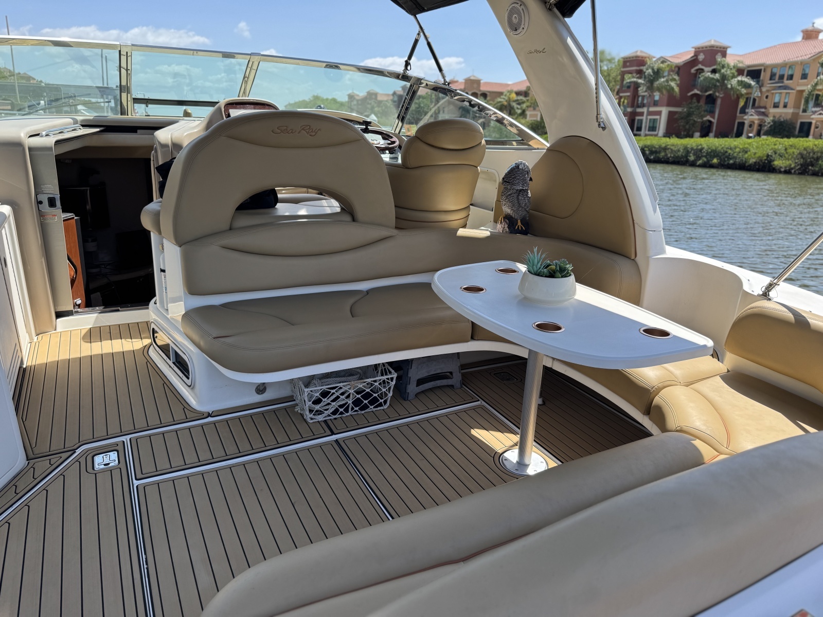2002 Sea Ray 380 Sundancer