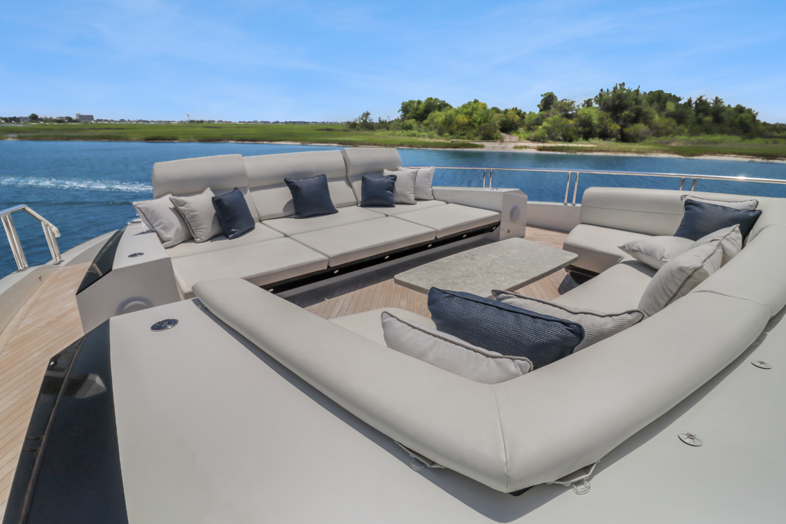 2021 Ocean Alexander 28R