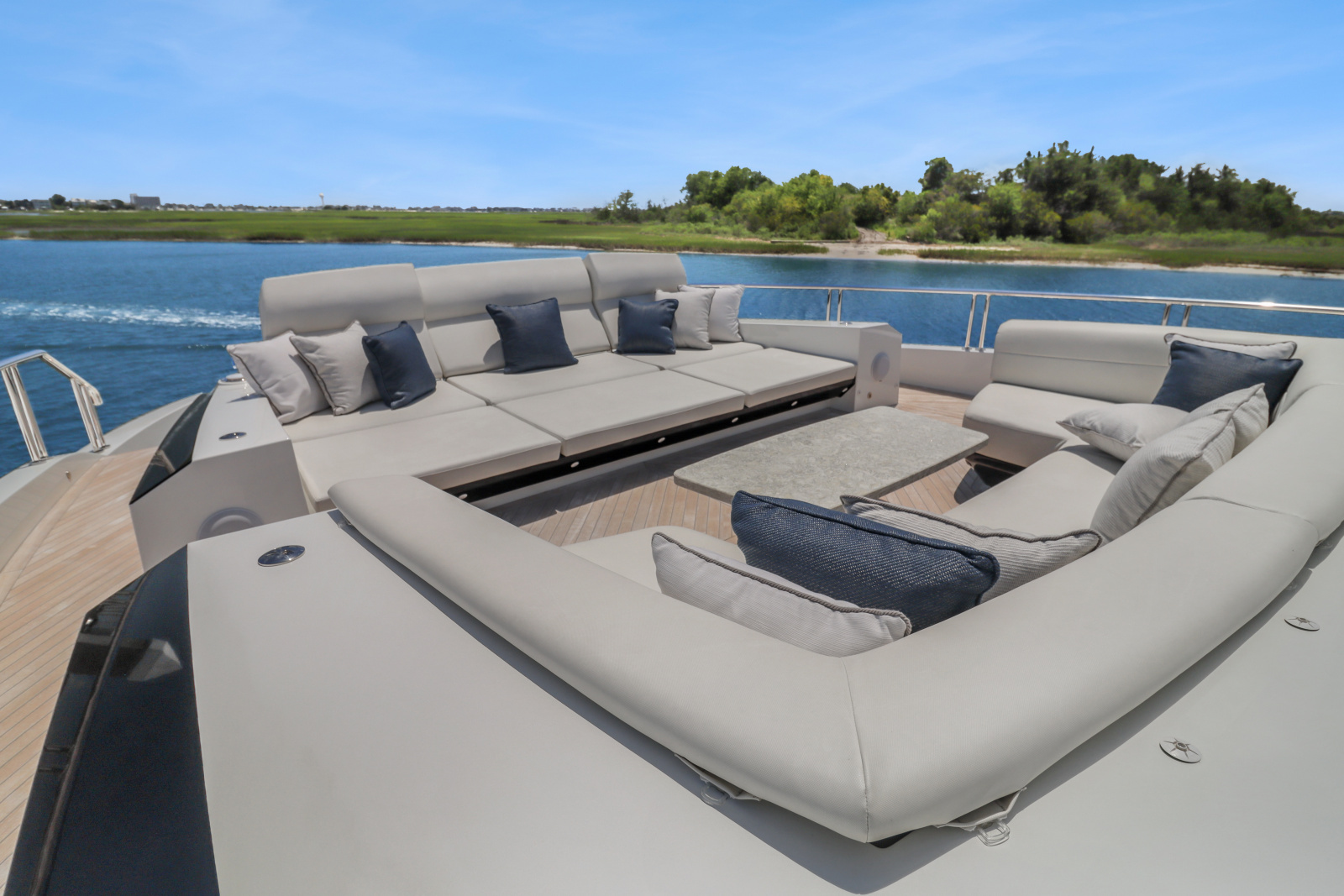2021 Ocean Alexander 28R