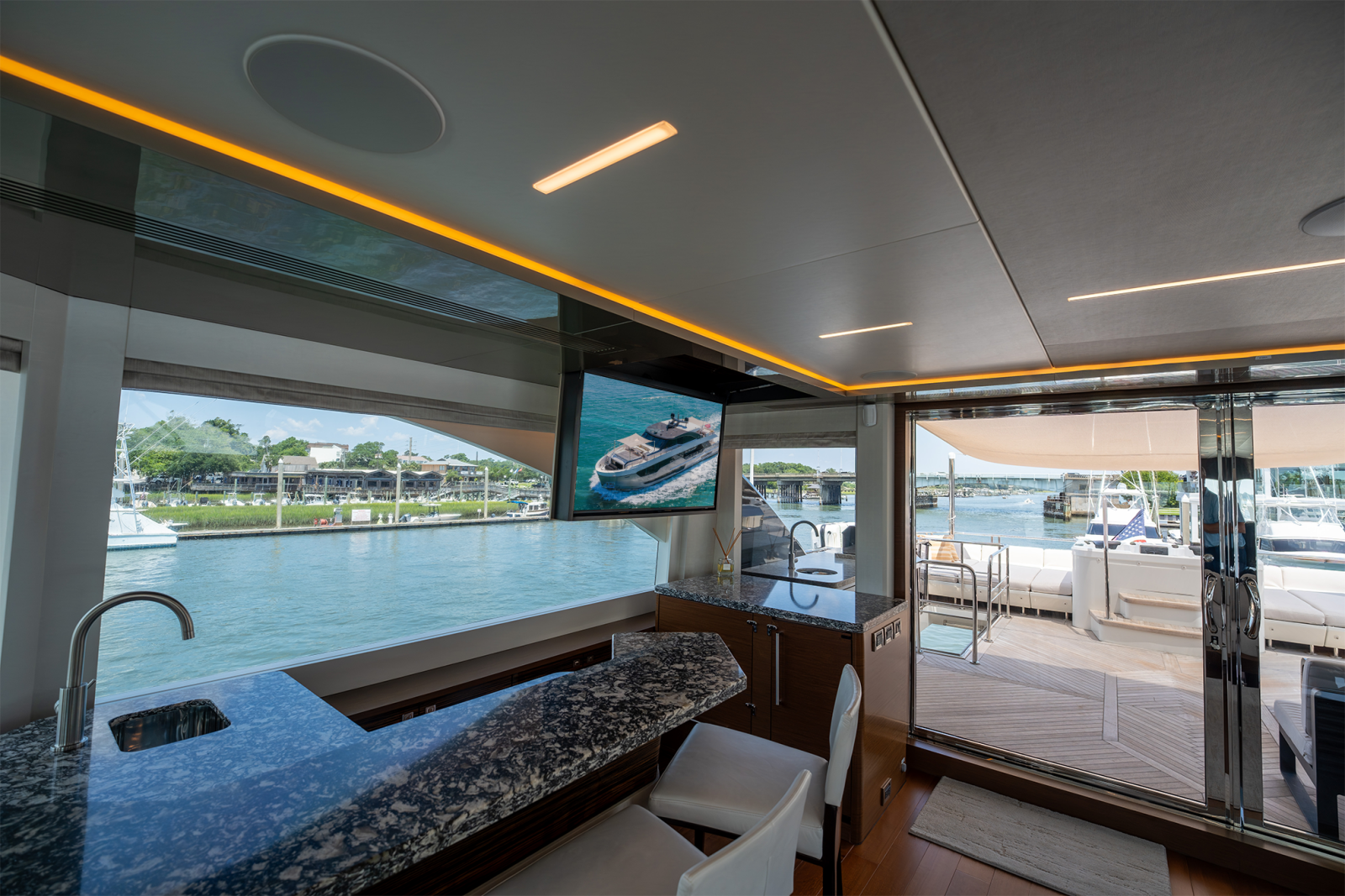 2021 Ocean Alexander 28R