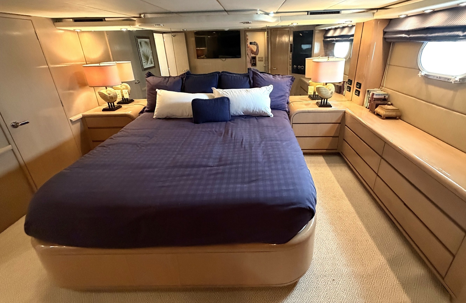 012 Lower Deck Master Stateroom