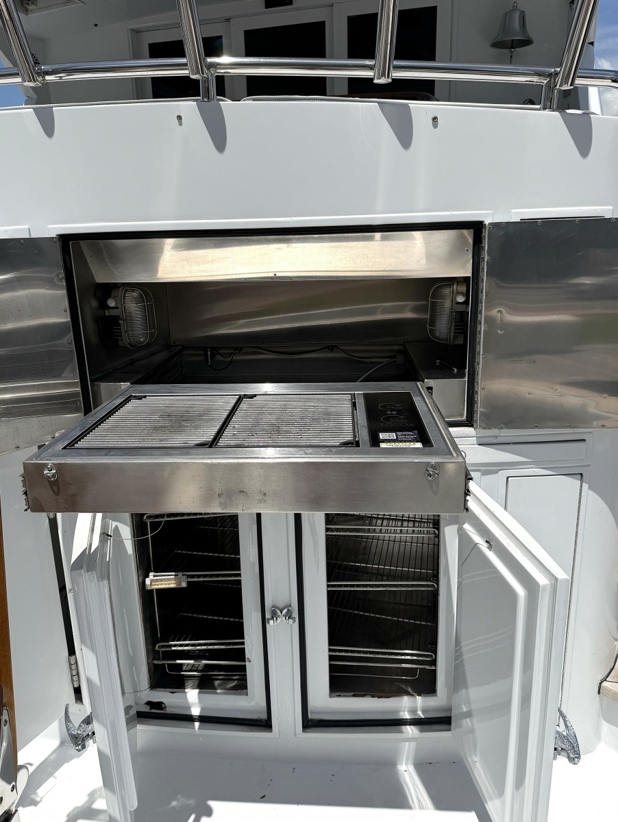 035  Cockpit Grill And Refrigeration
