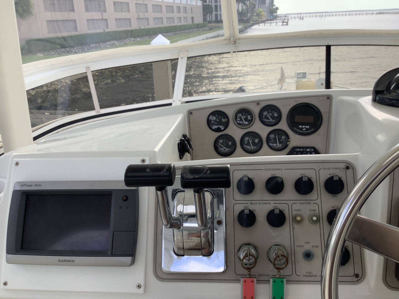 1997 Carver CPMY