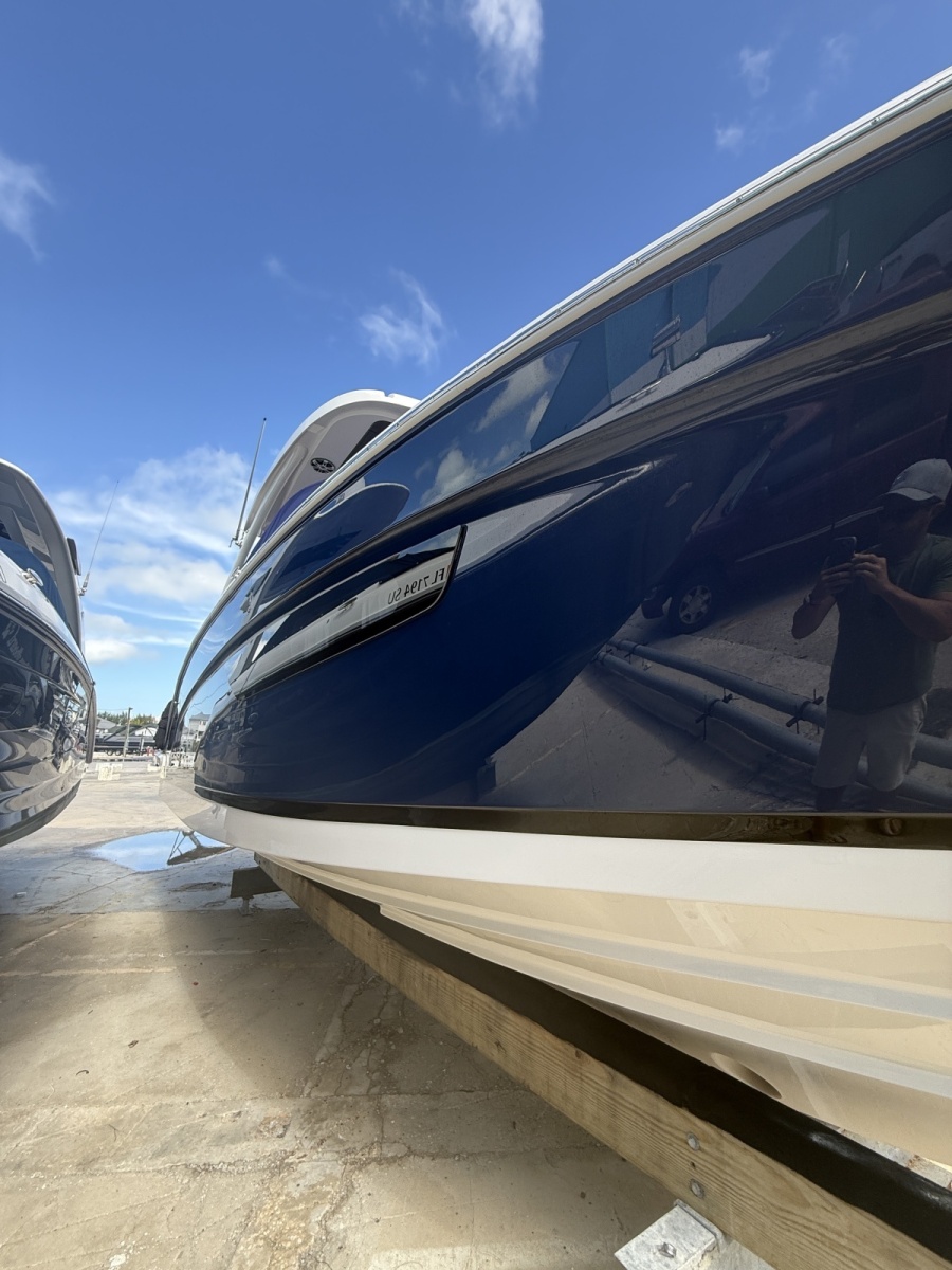 2022 Regal 33OBX