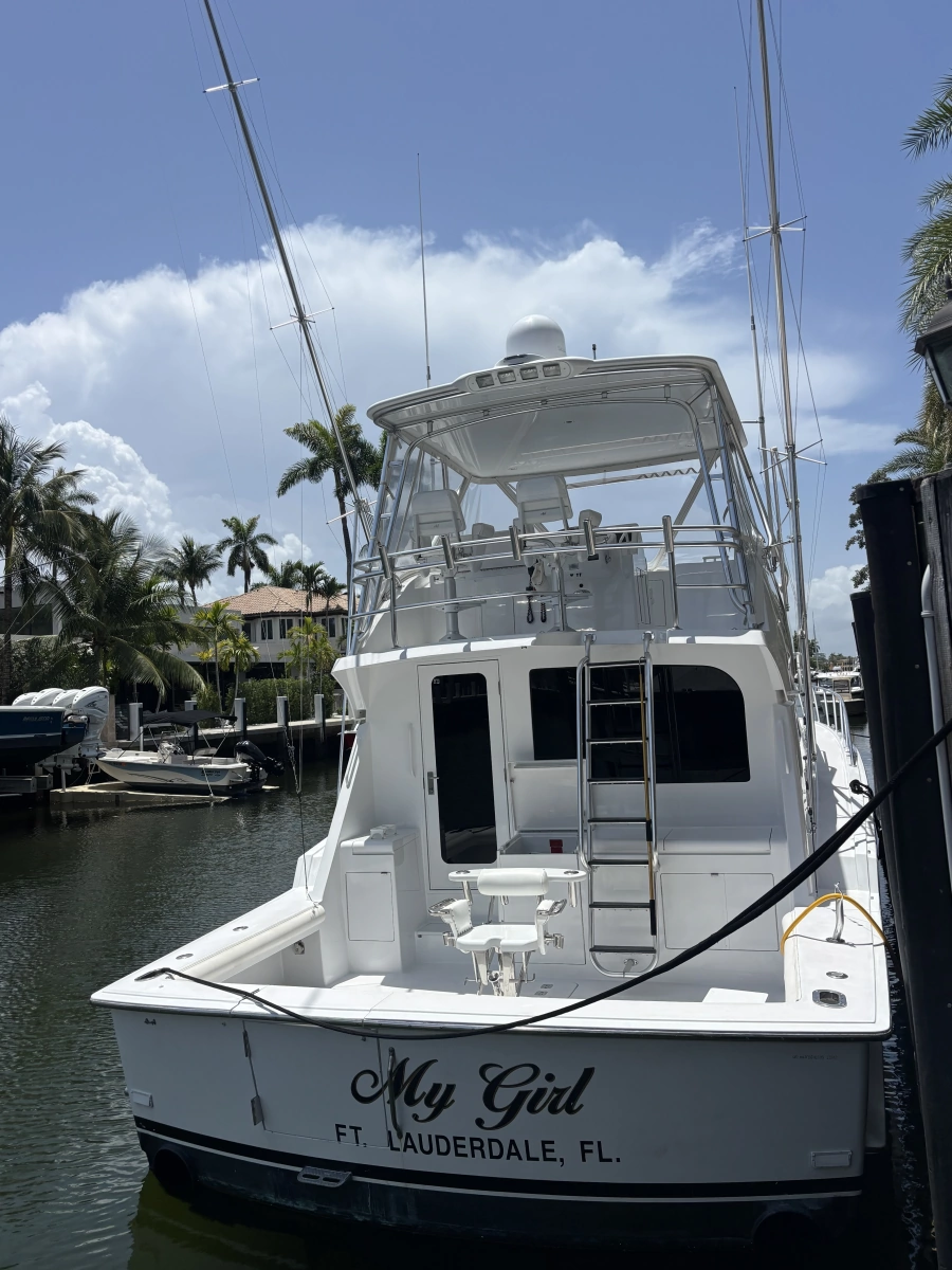 2005 Hatteras Convertible