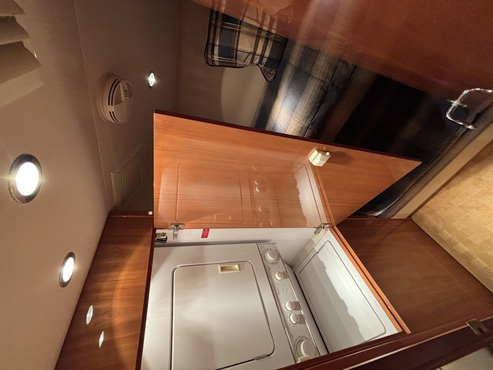 2005 Hatteras Convertible