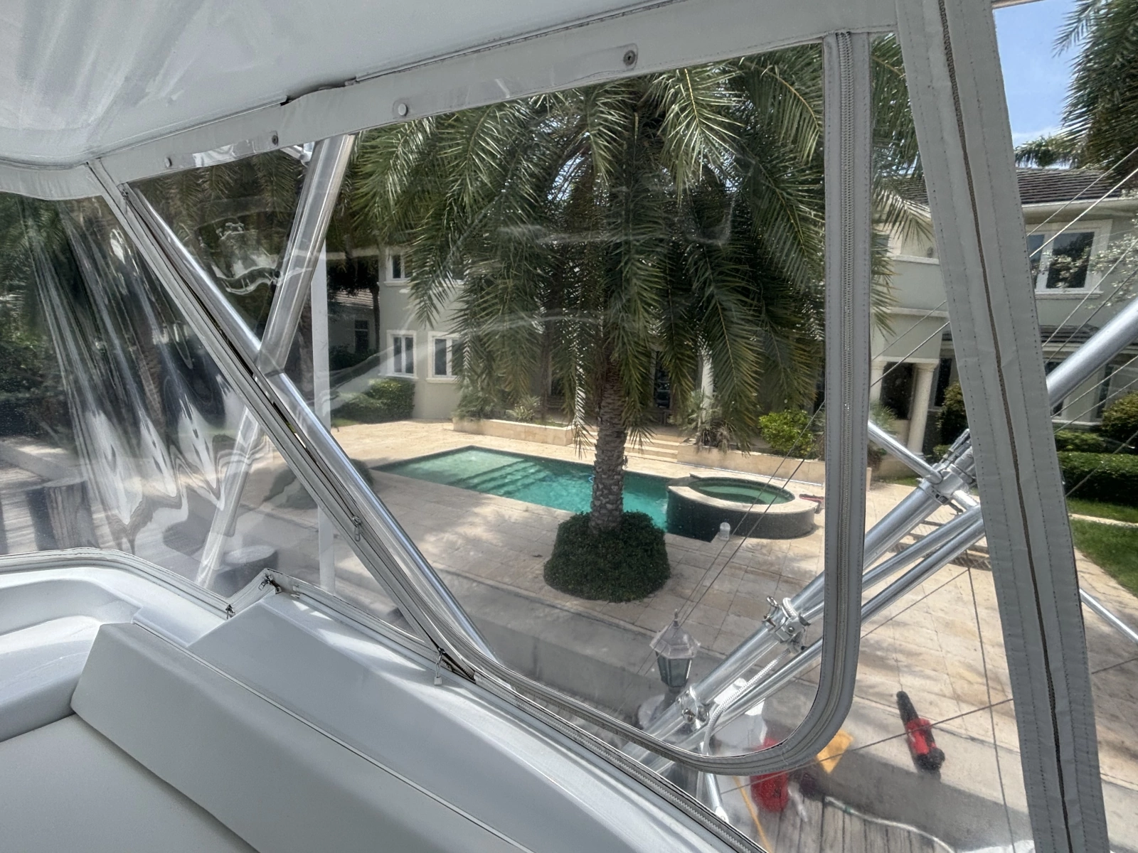 2005 Hatteras Convertible