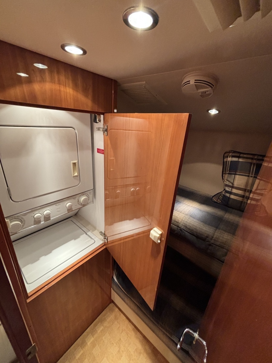 2005 Hatteras Convertible