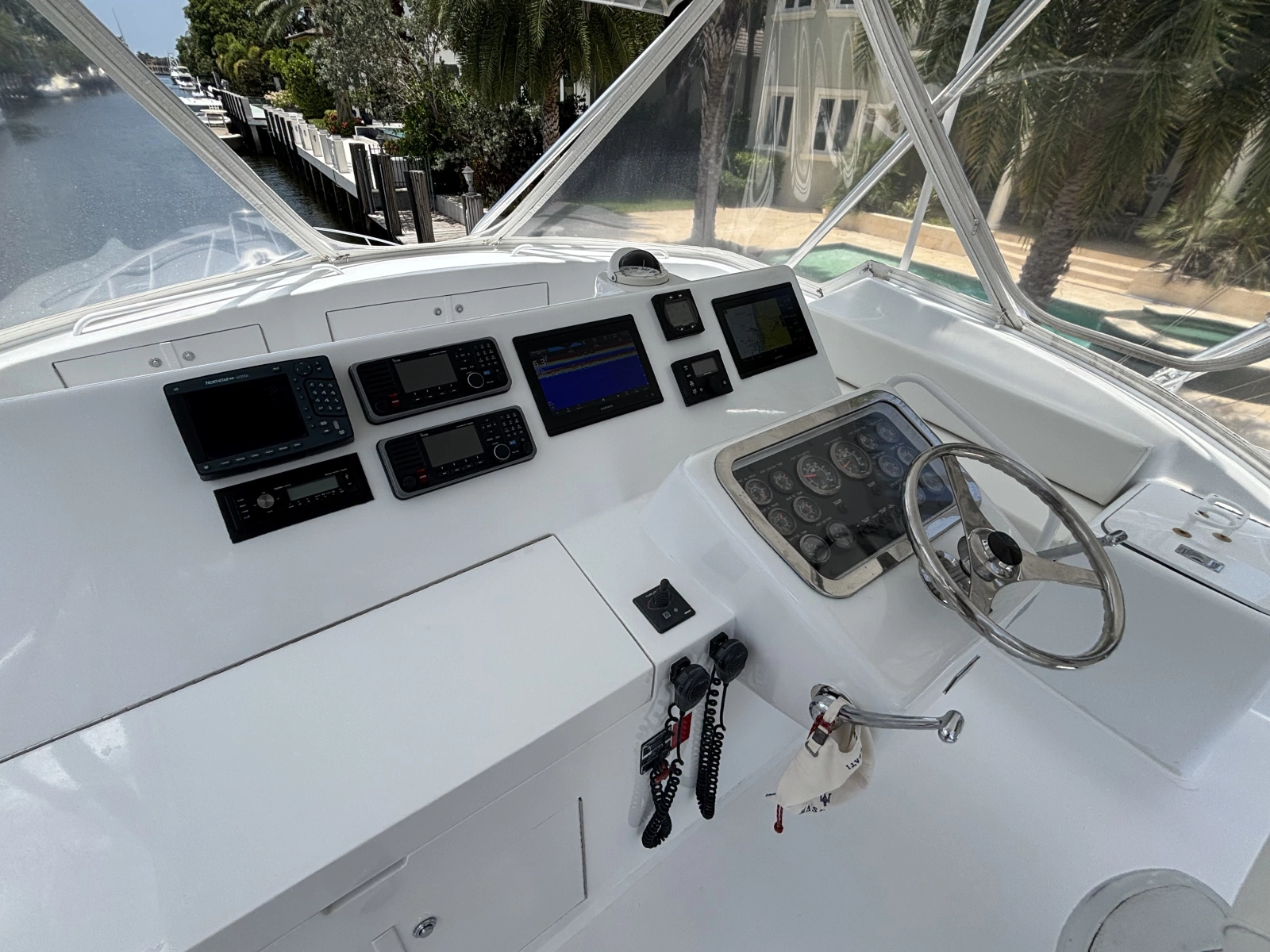 2005 Hatteras Convertible