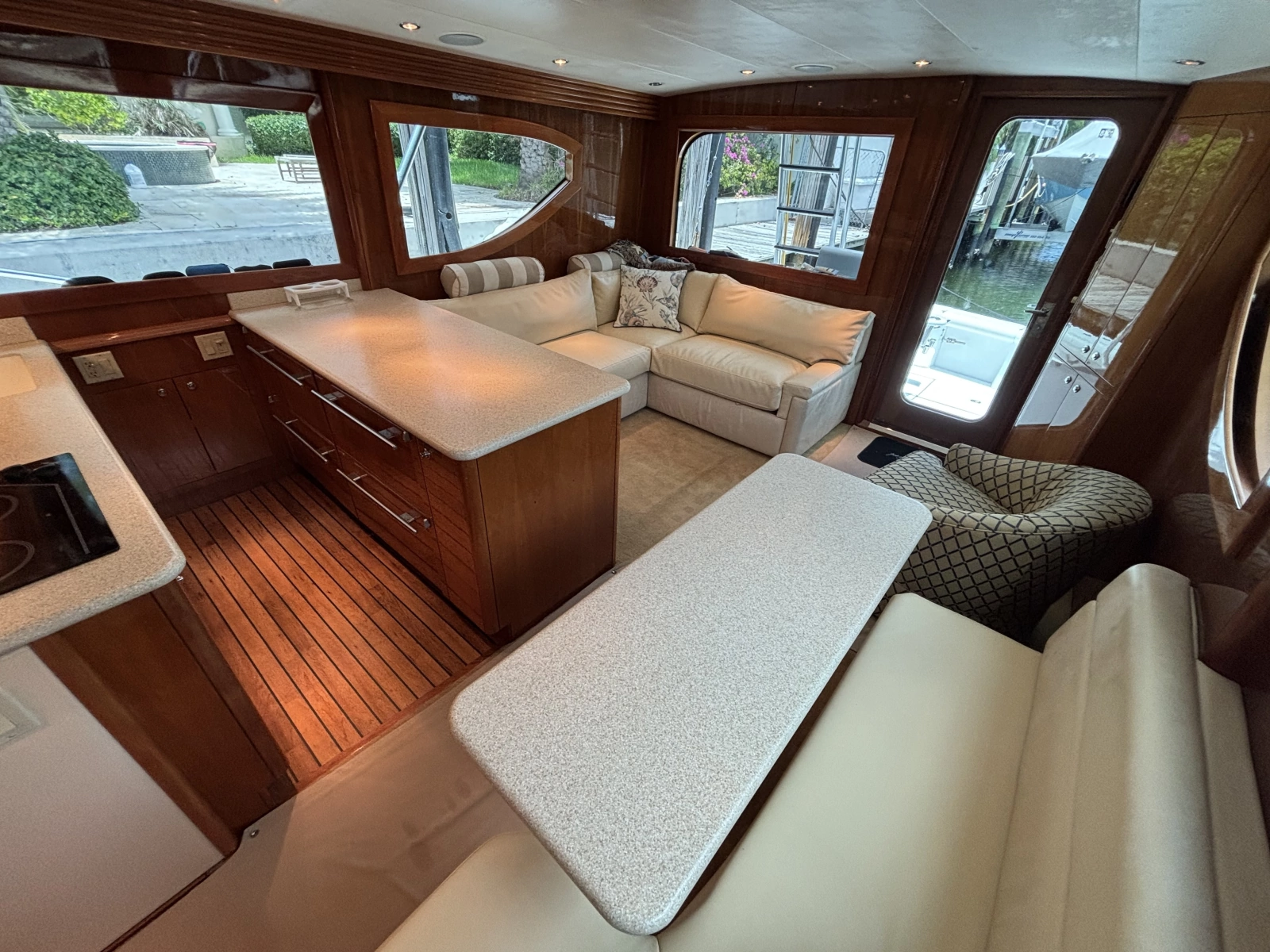 2005 Hatteras Convertible