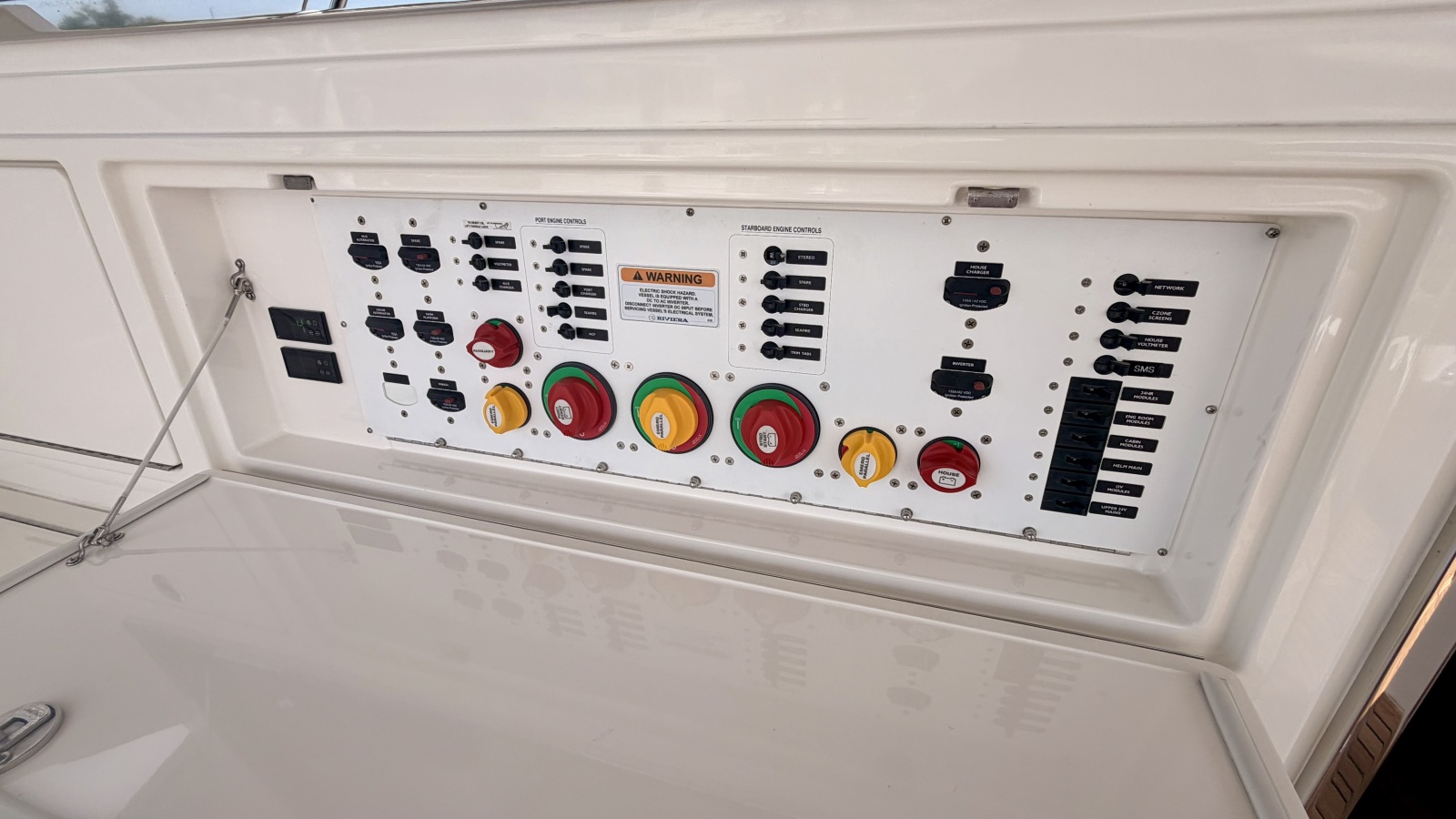 2017 Riviera 525 SUV