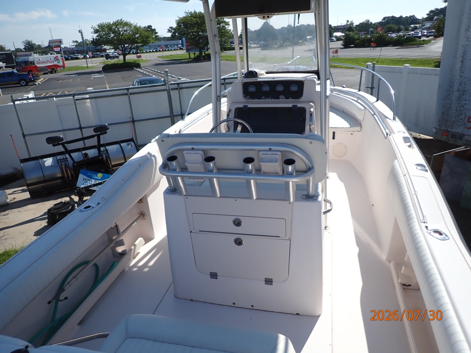 22' Grady-White cockpit forward