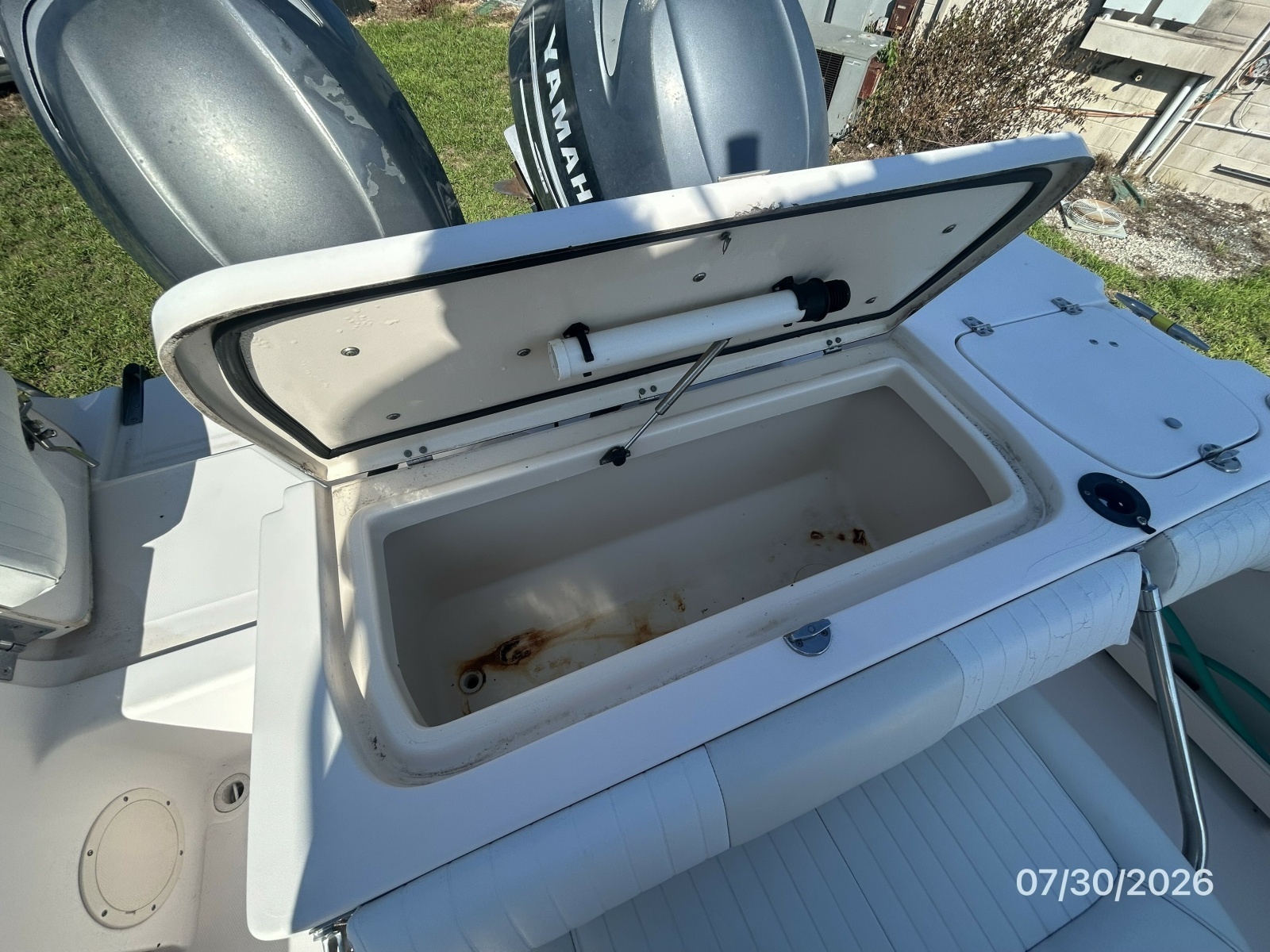 22' Grady-White transom fish box
