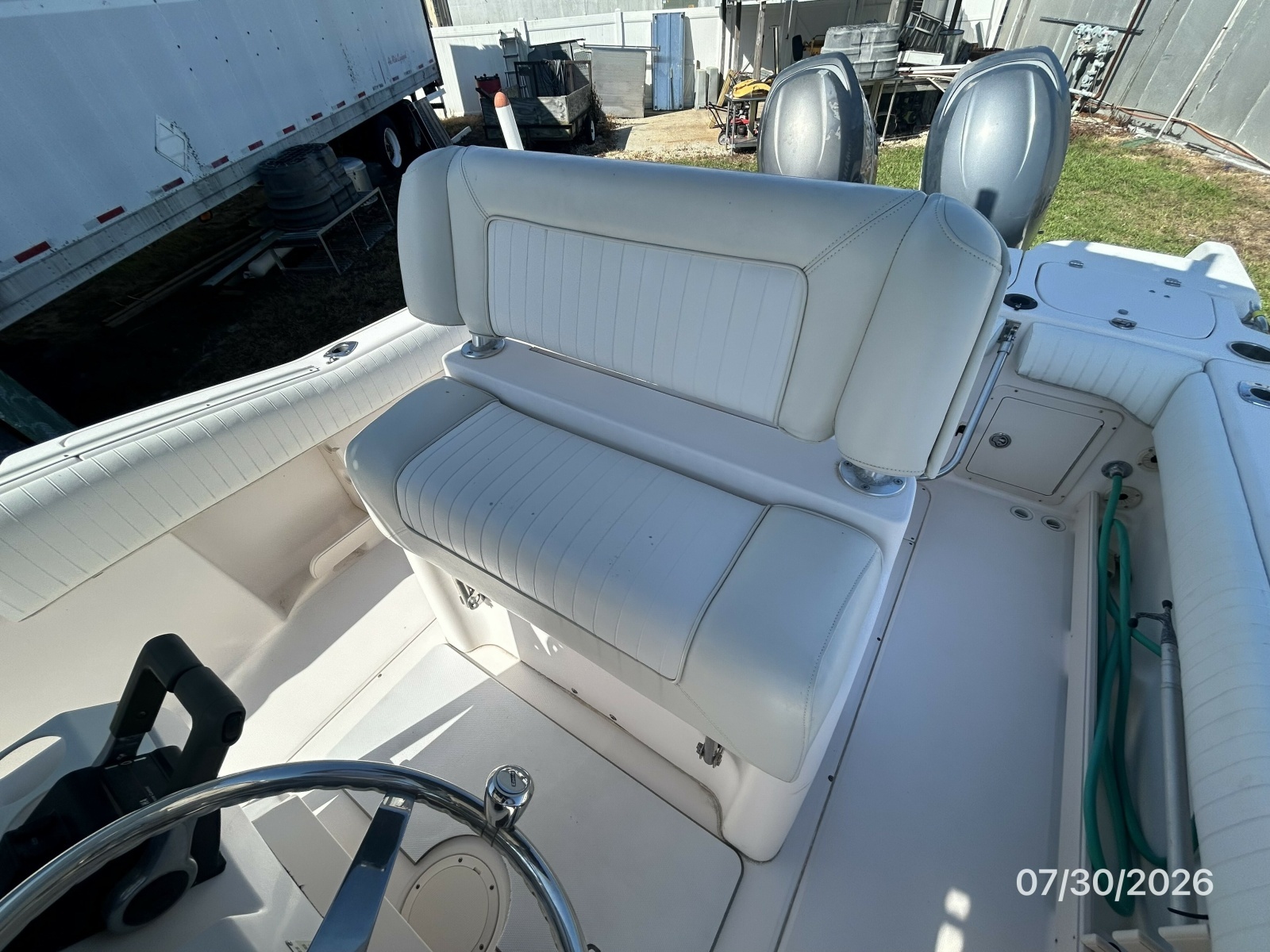 22' Grady-White helm benchseat1