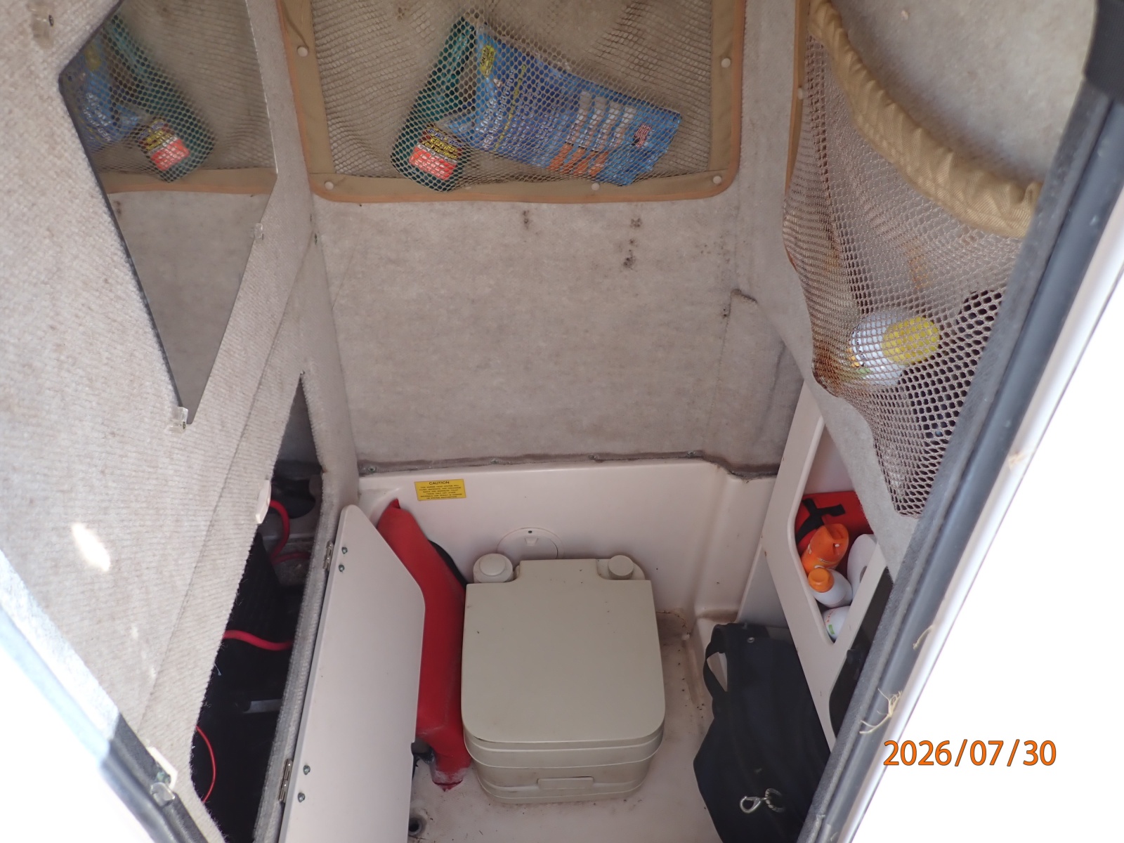 22' Grady-White console interior