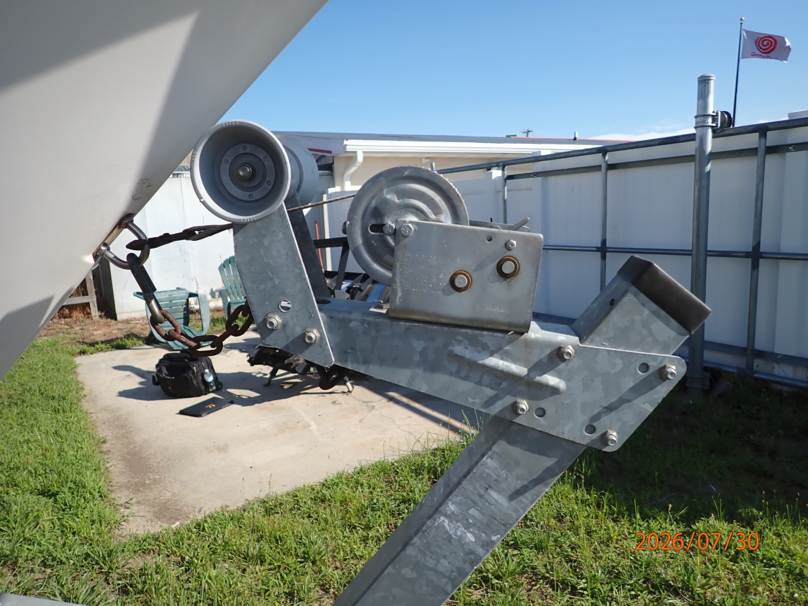 22' Grady-White trailer winch