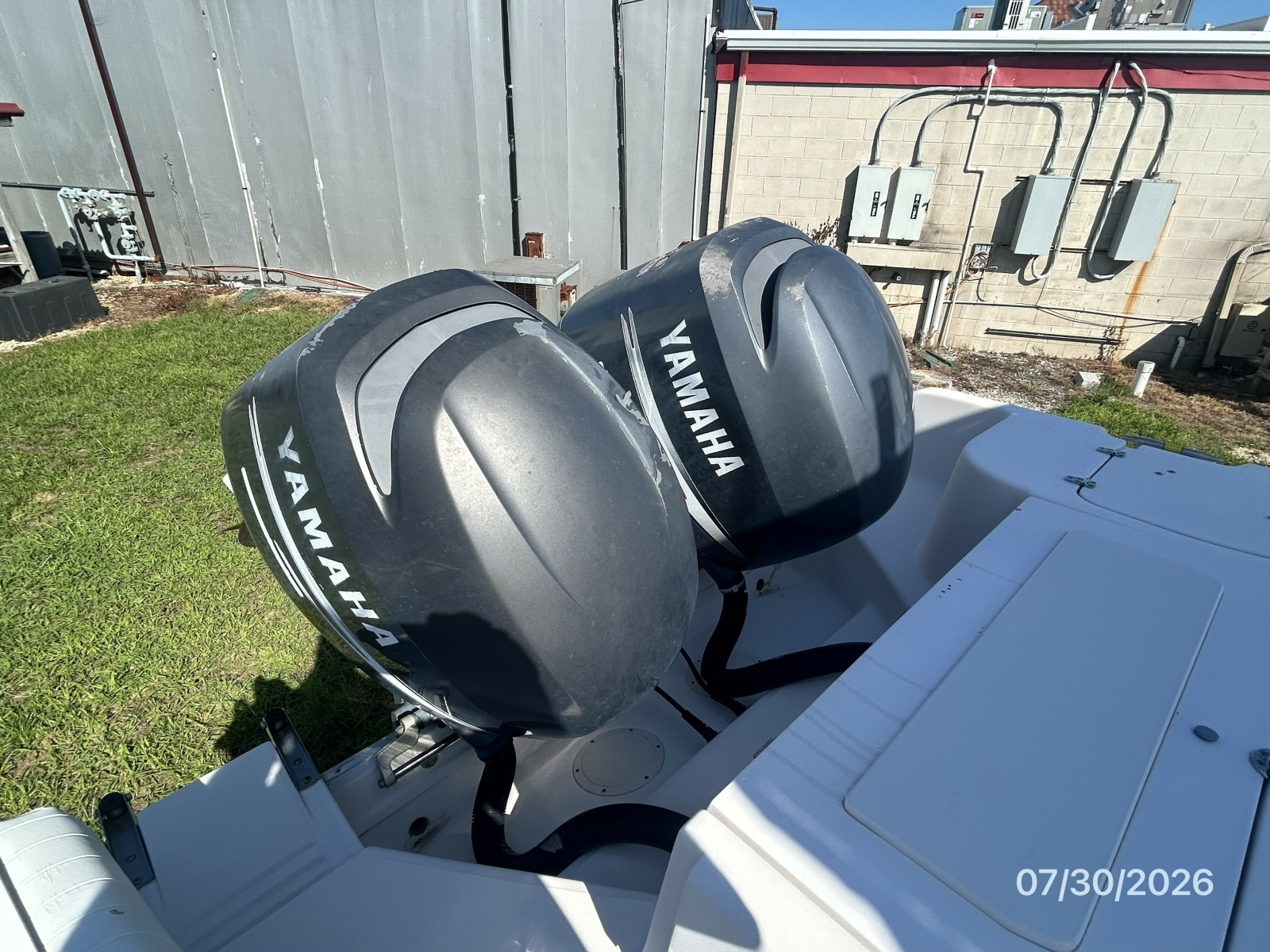 22' Grady-White outboards1