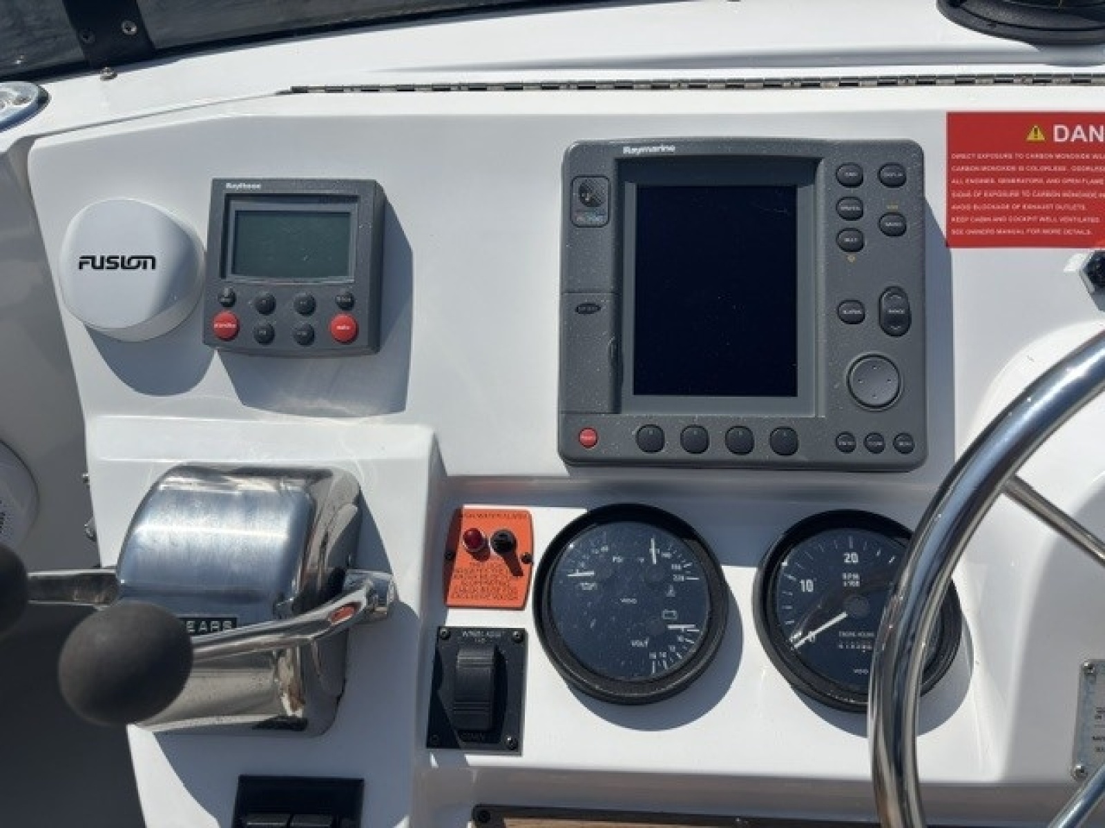 2001 Mainship 390