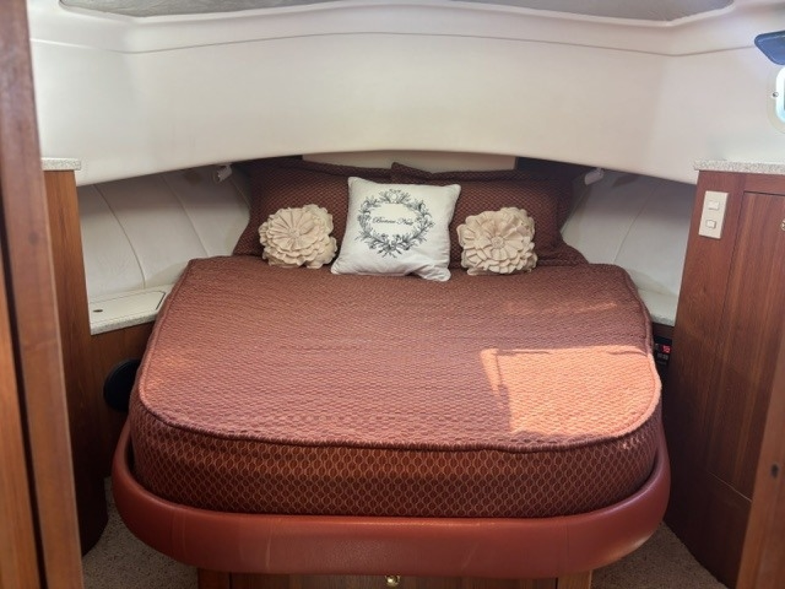 2001 Mainship 390