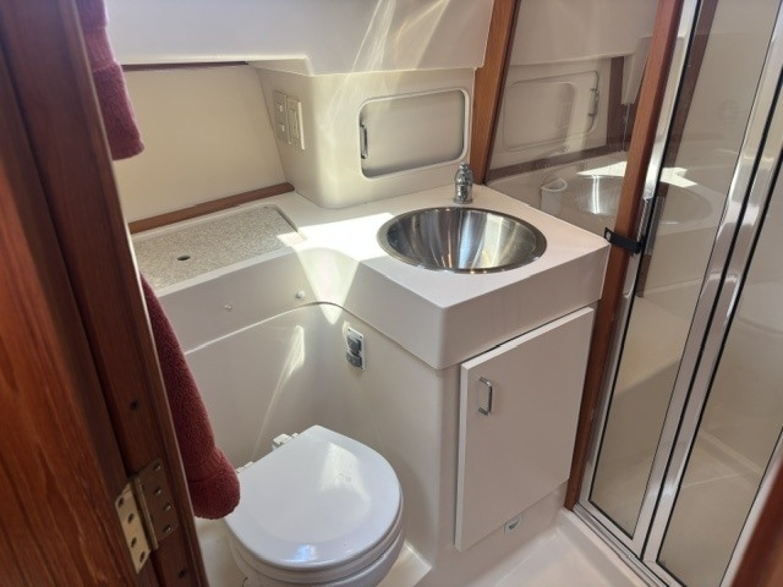 2001 Mainship 390